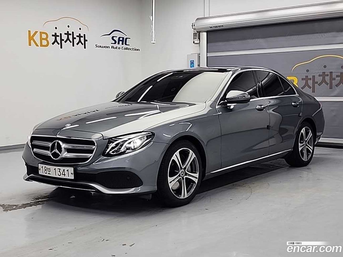 Main__Slider__Photo:E-Class Mercedes-Benz 2019.7-0