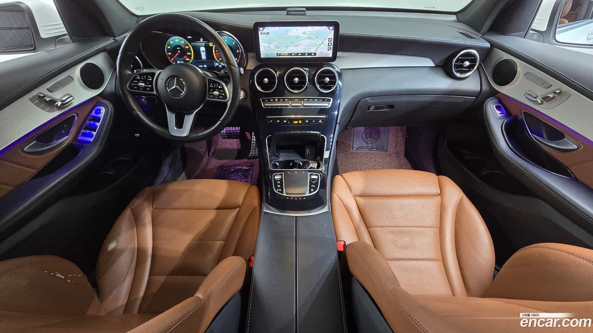 GLC-Class Mercedes-Benz 2021.3-INNER-007