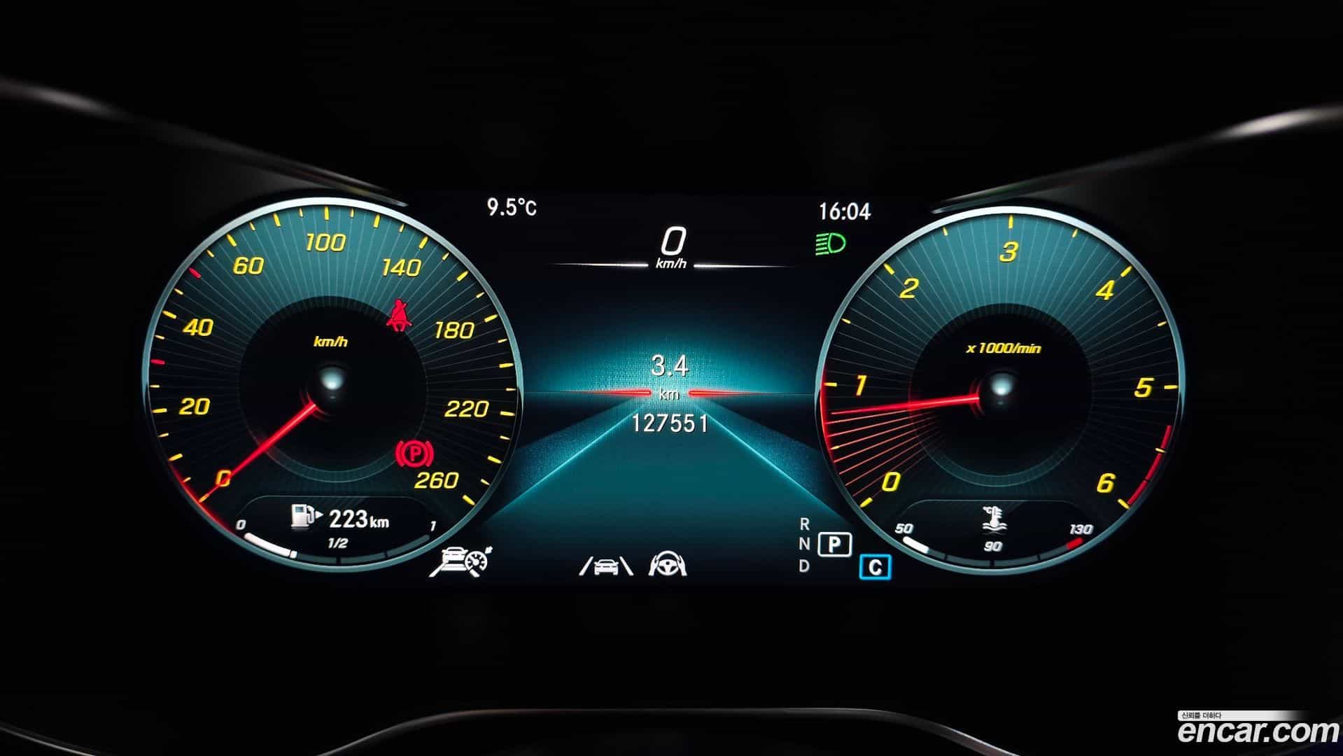 GLC-Class Mercedes-Benz 2021.3-INNER-008