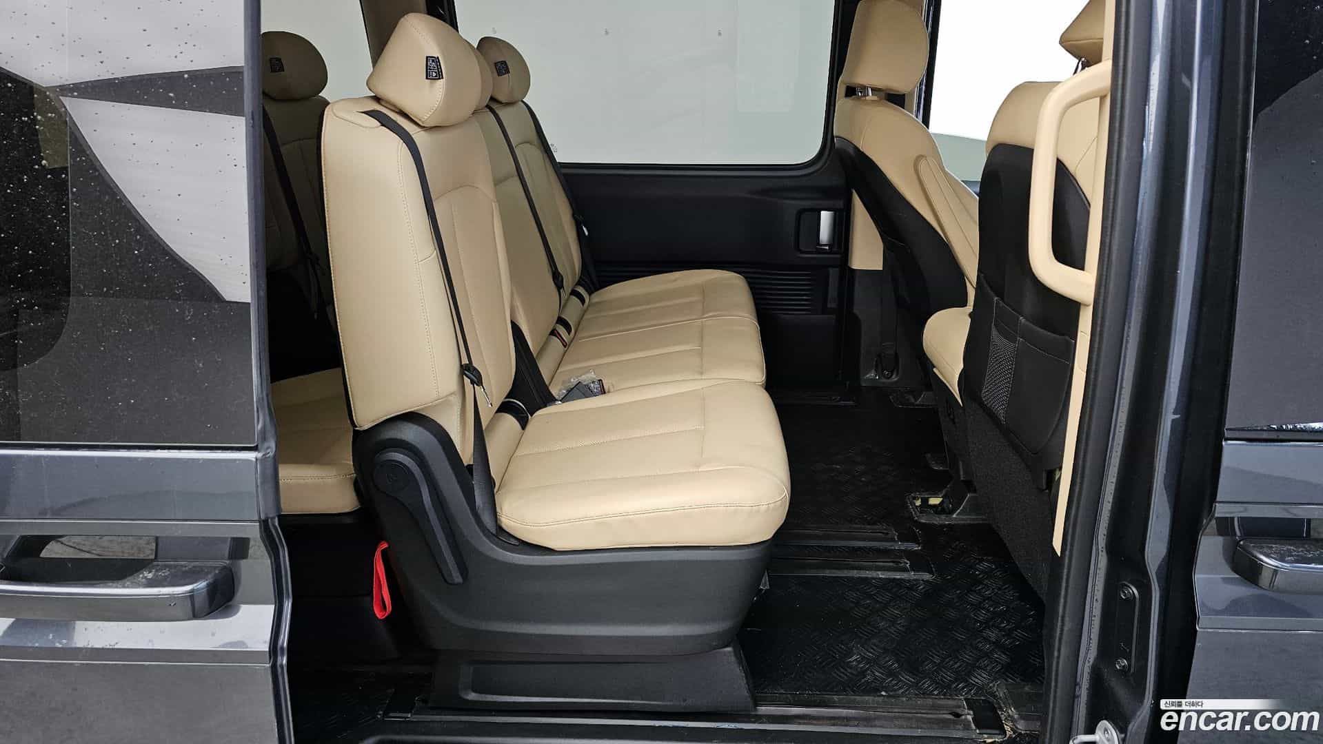 Staria Hyundai 2023.2-OPTION-016