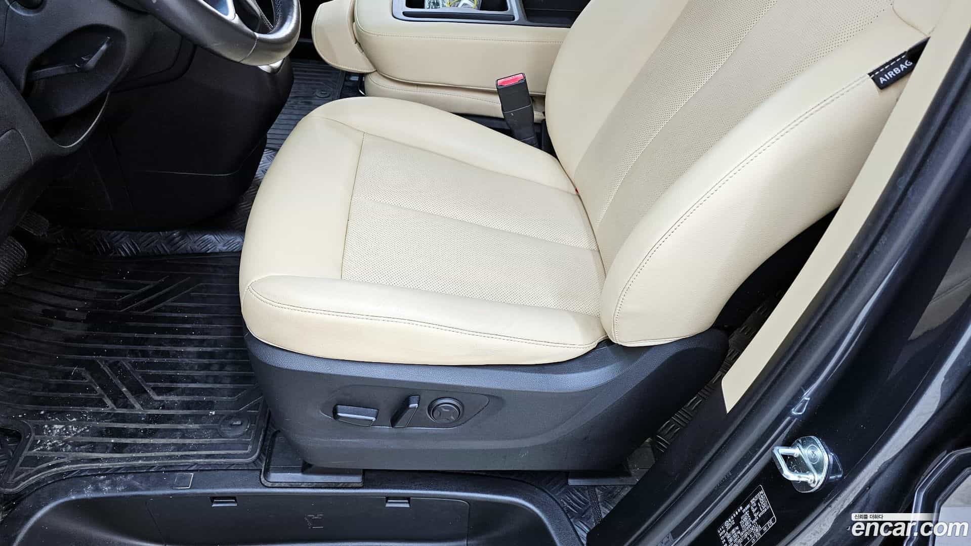 Staria Hyundai 2023.2-OPTION-023