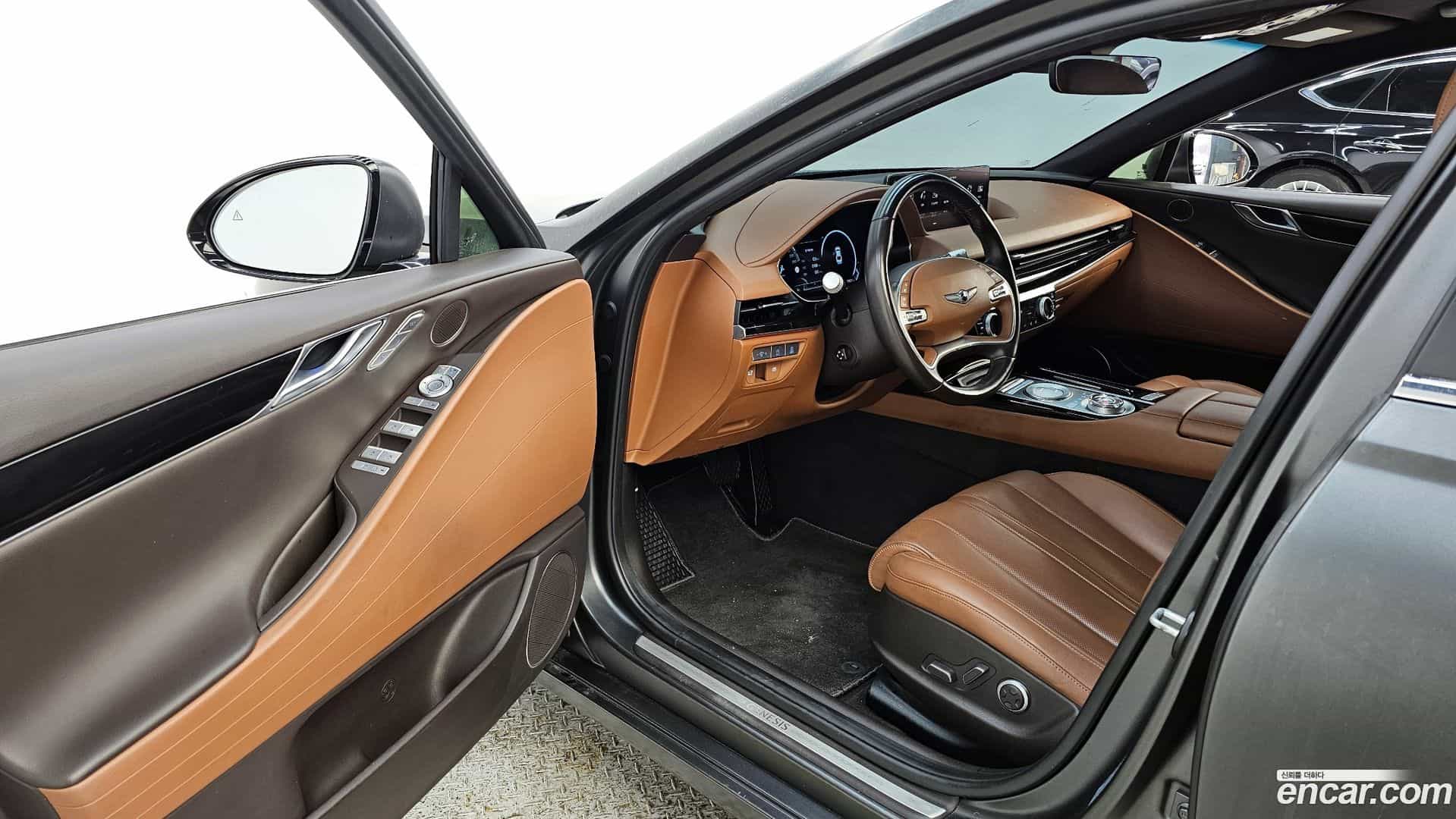 G80 Genesis 2022.0-INNER-010