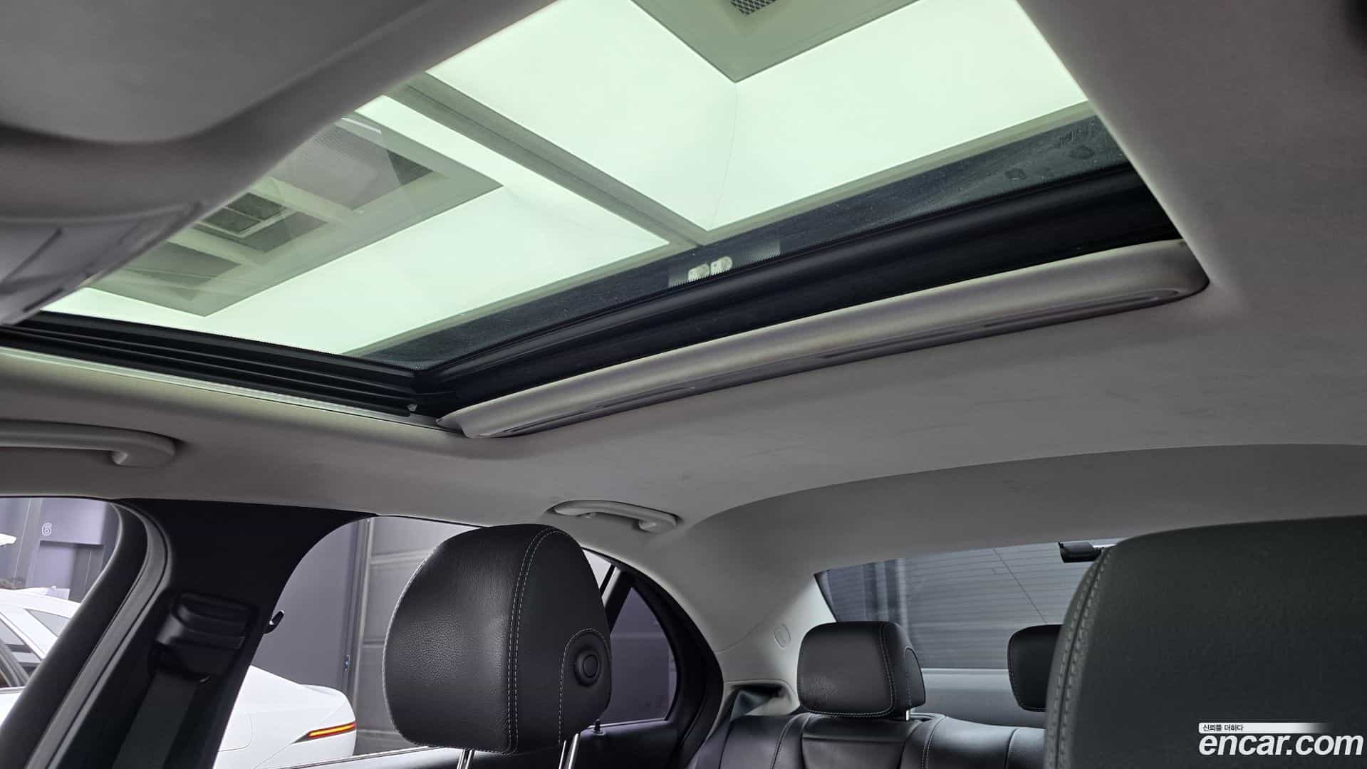 E-Class Mercedes-Benz 2017.1-OPTION-022