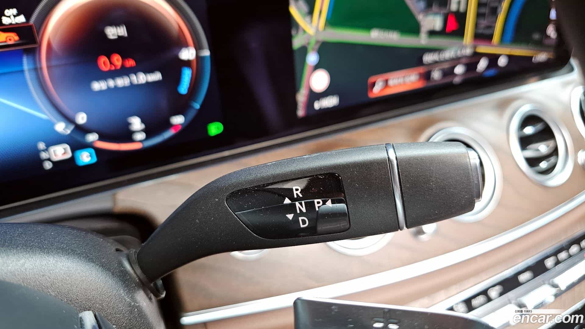 E-Class Mercedes-Benz 2022.0-INNER-009