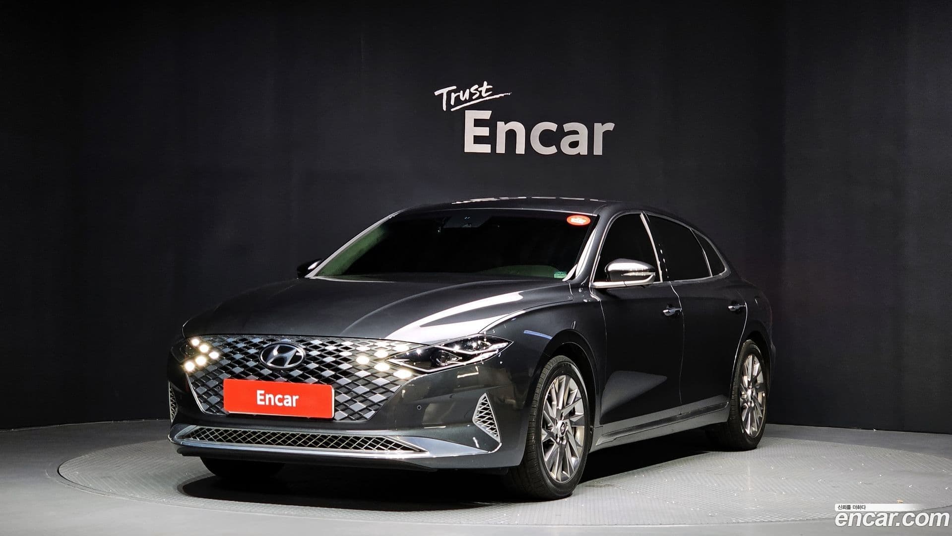 Main__Slider__Photo:Grandeur Hyundai 2021.11-0