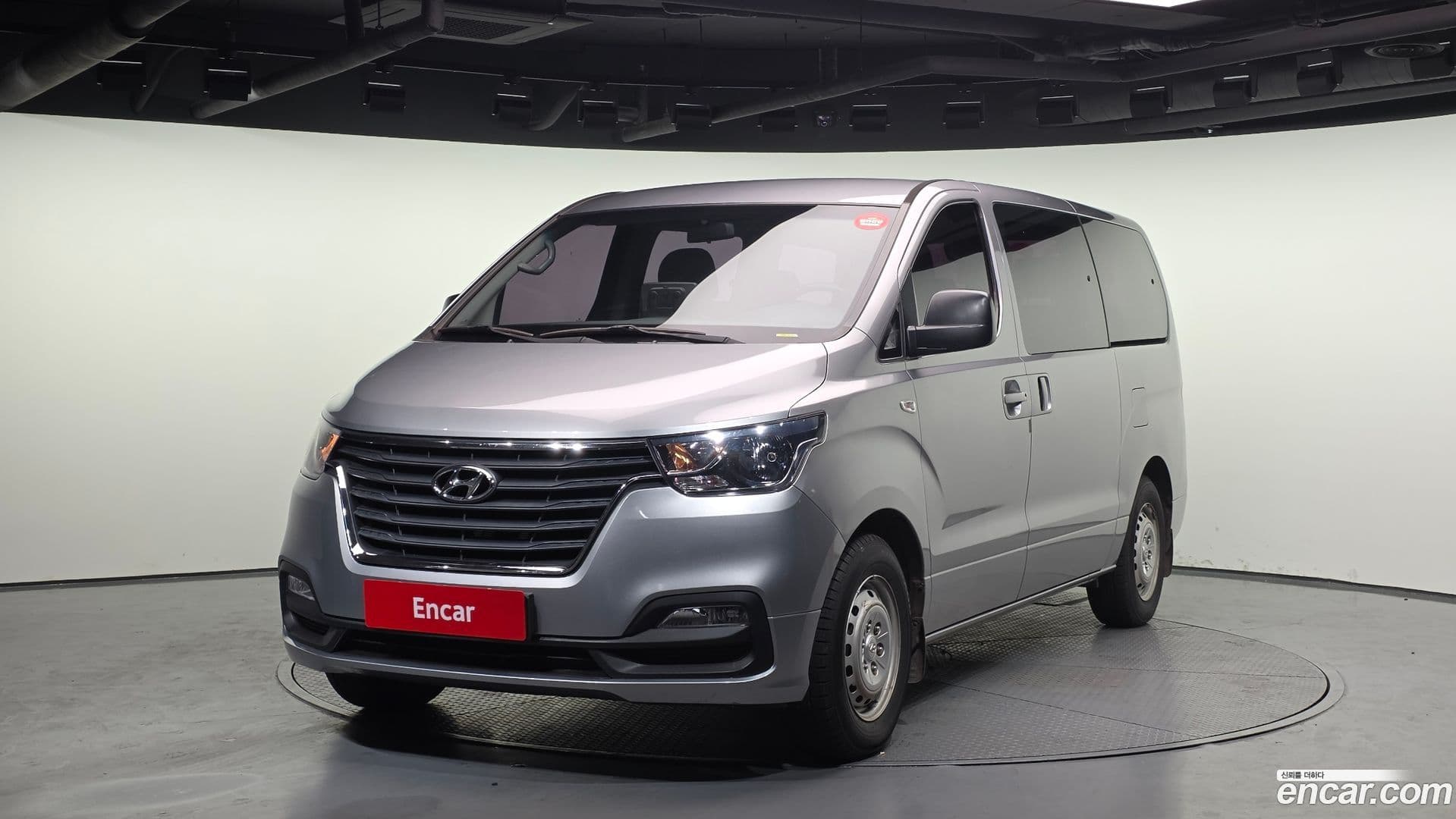 Main__Slider__Photo:Starex Hyundai 2019.4-0