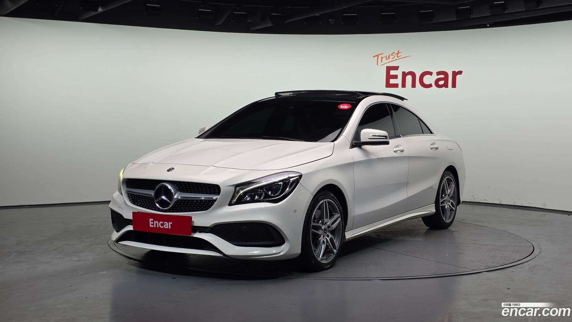 Main__Slider__Photo:CLA-Class Mercedes-Benz 2017.9-0
