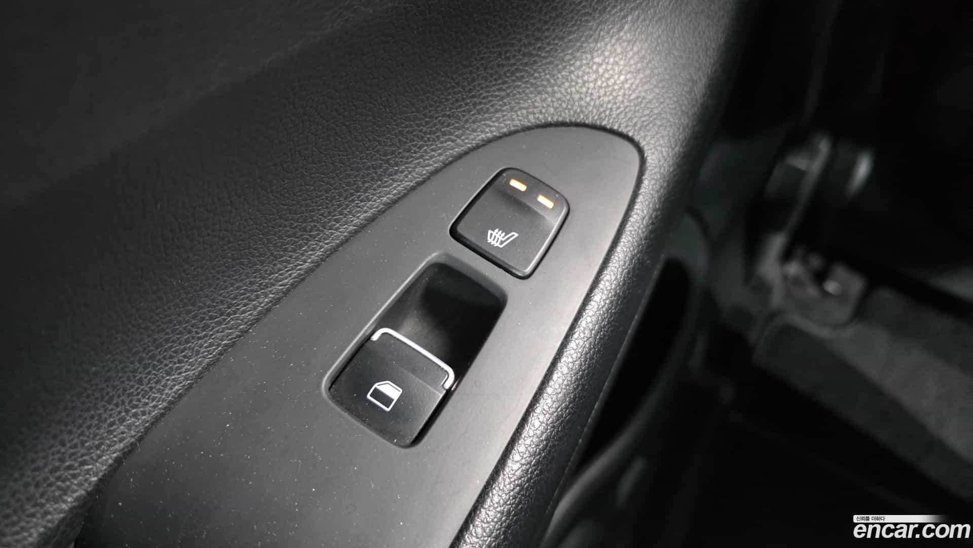 Grandeur Hyundai 2018.1-OPTION-022