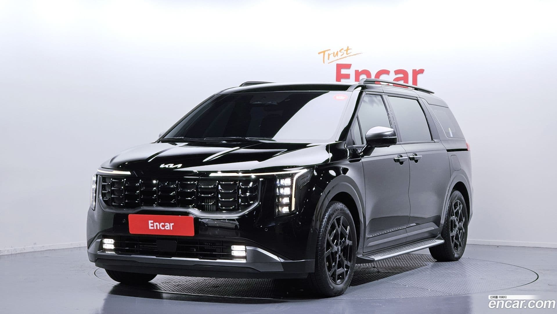 Main__Slider__Photo:Canival Kia 2024.1-0