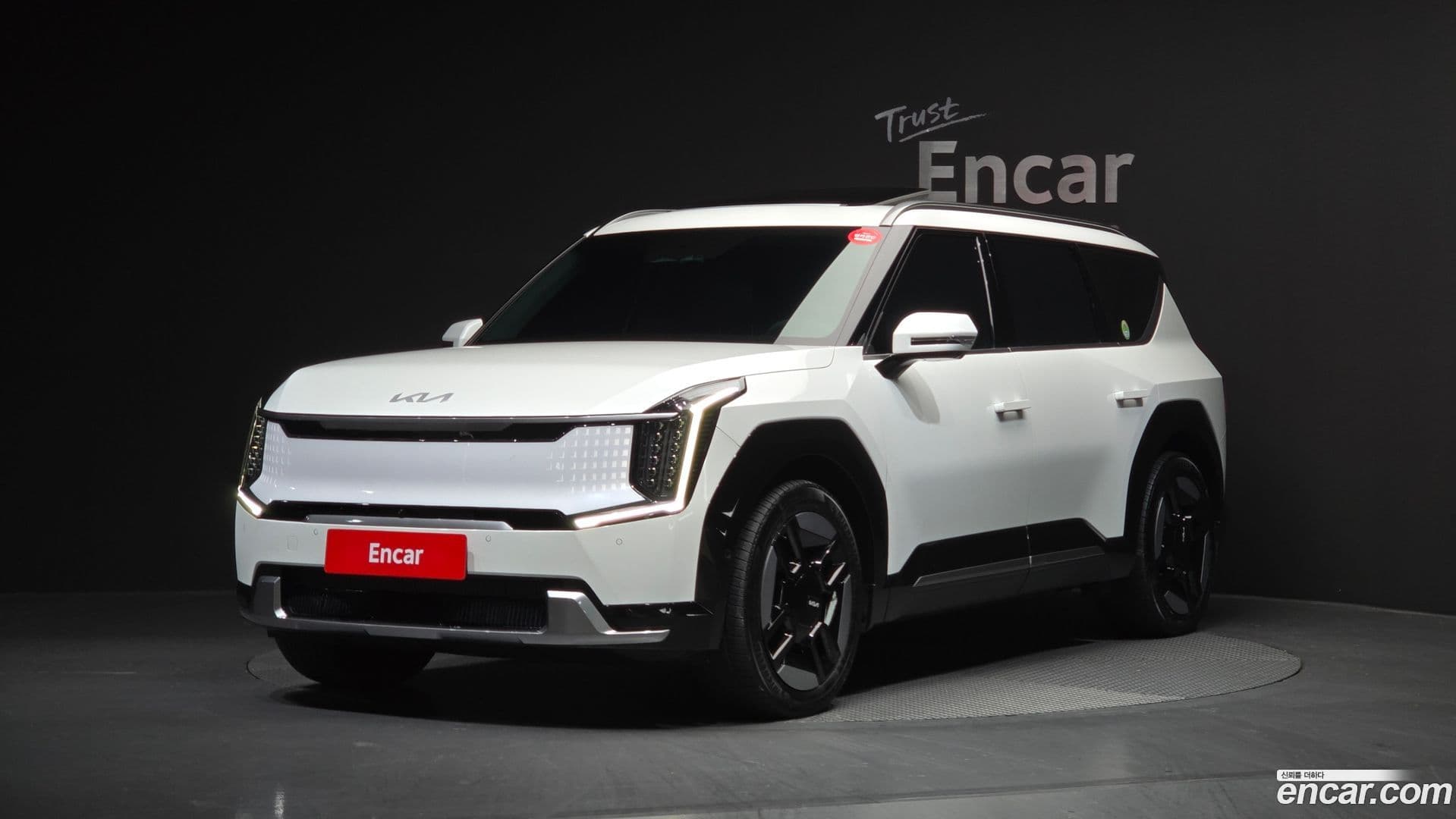 Main__Slider__Photo:EV9 Kia 2023.9-0
