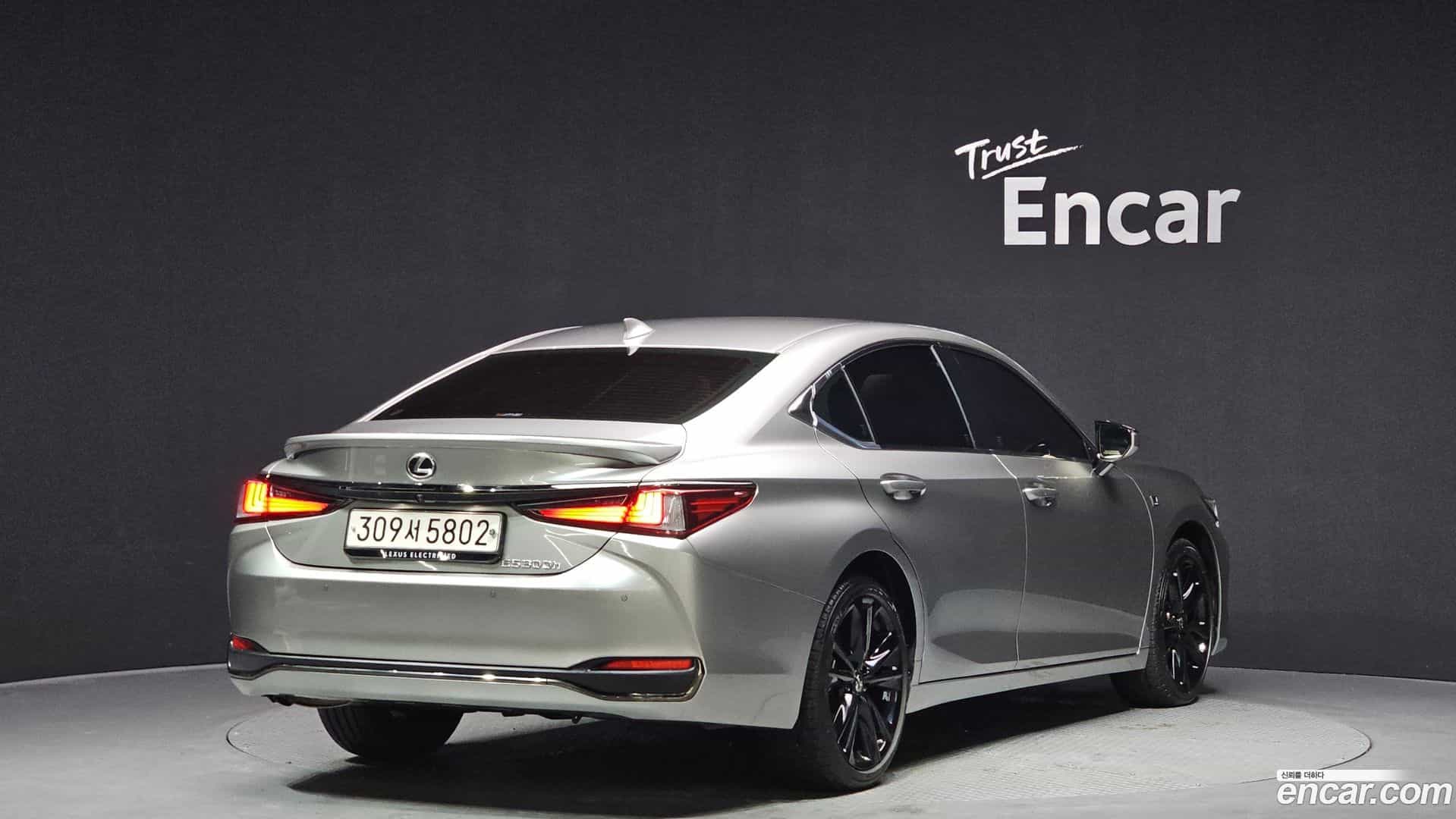 ES Lexus 2024.0-OUTER-002
