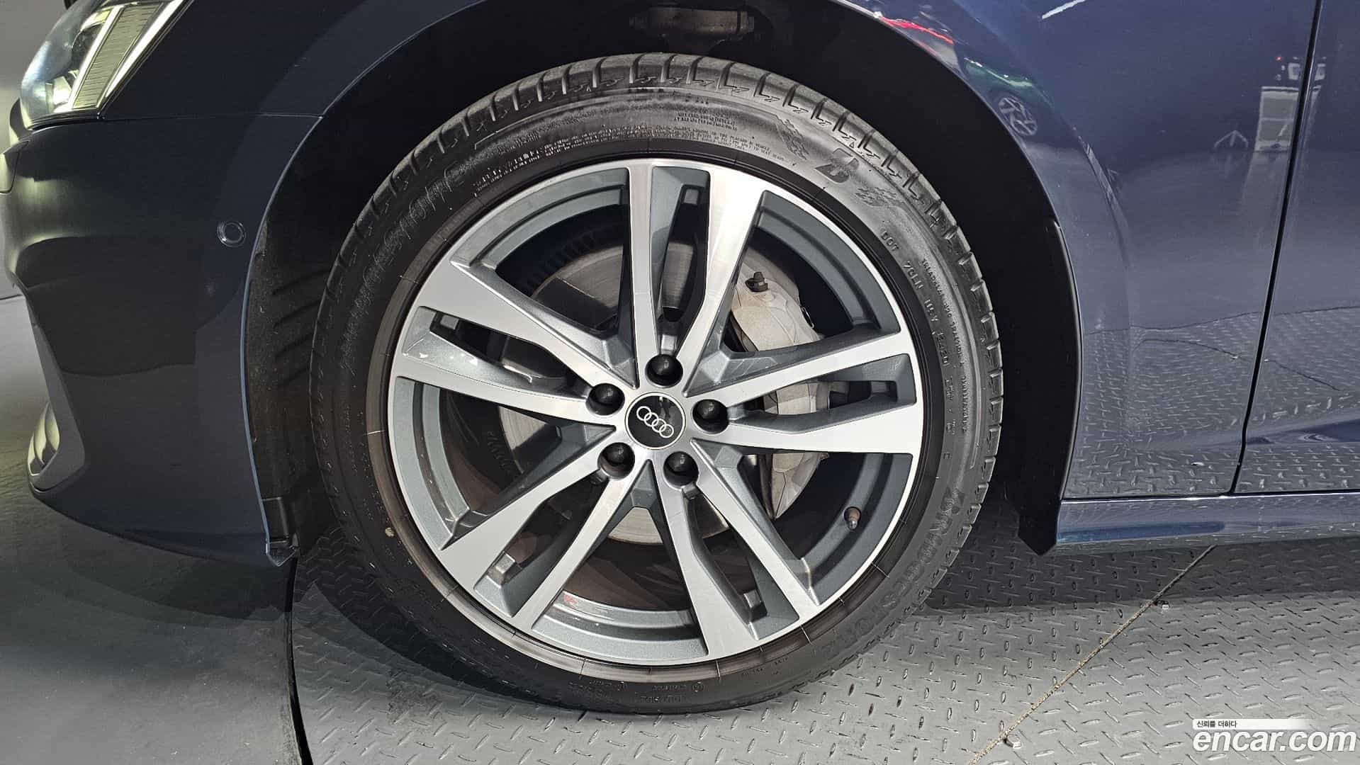 A6 Audi 2021.11-OUTER-005