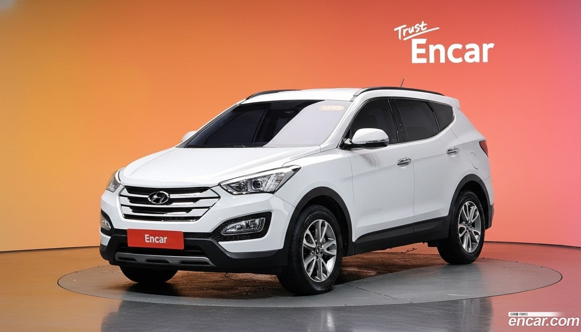 Main__Slider__Photo:Santafe Hyundai 2014.2-0