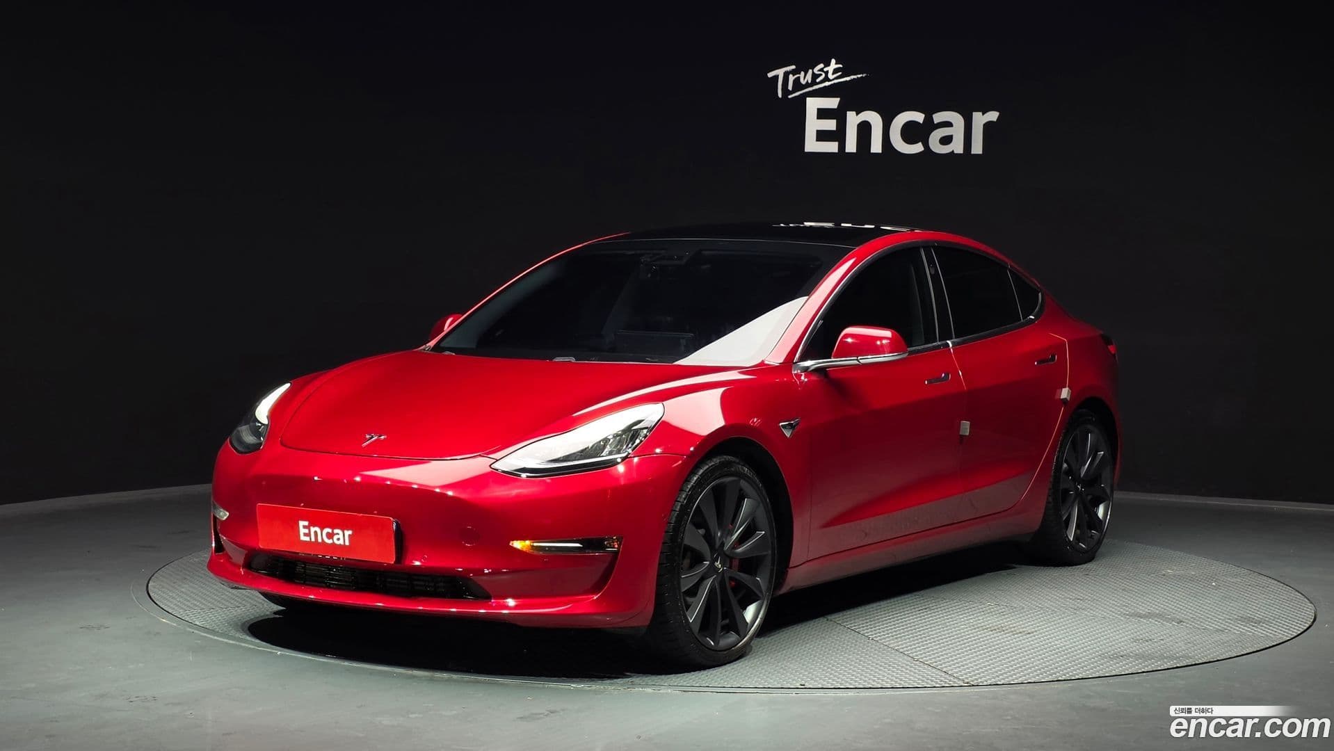 Main__Slider__Photo:Model 3 Tesla 2020.1-0