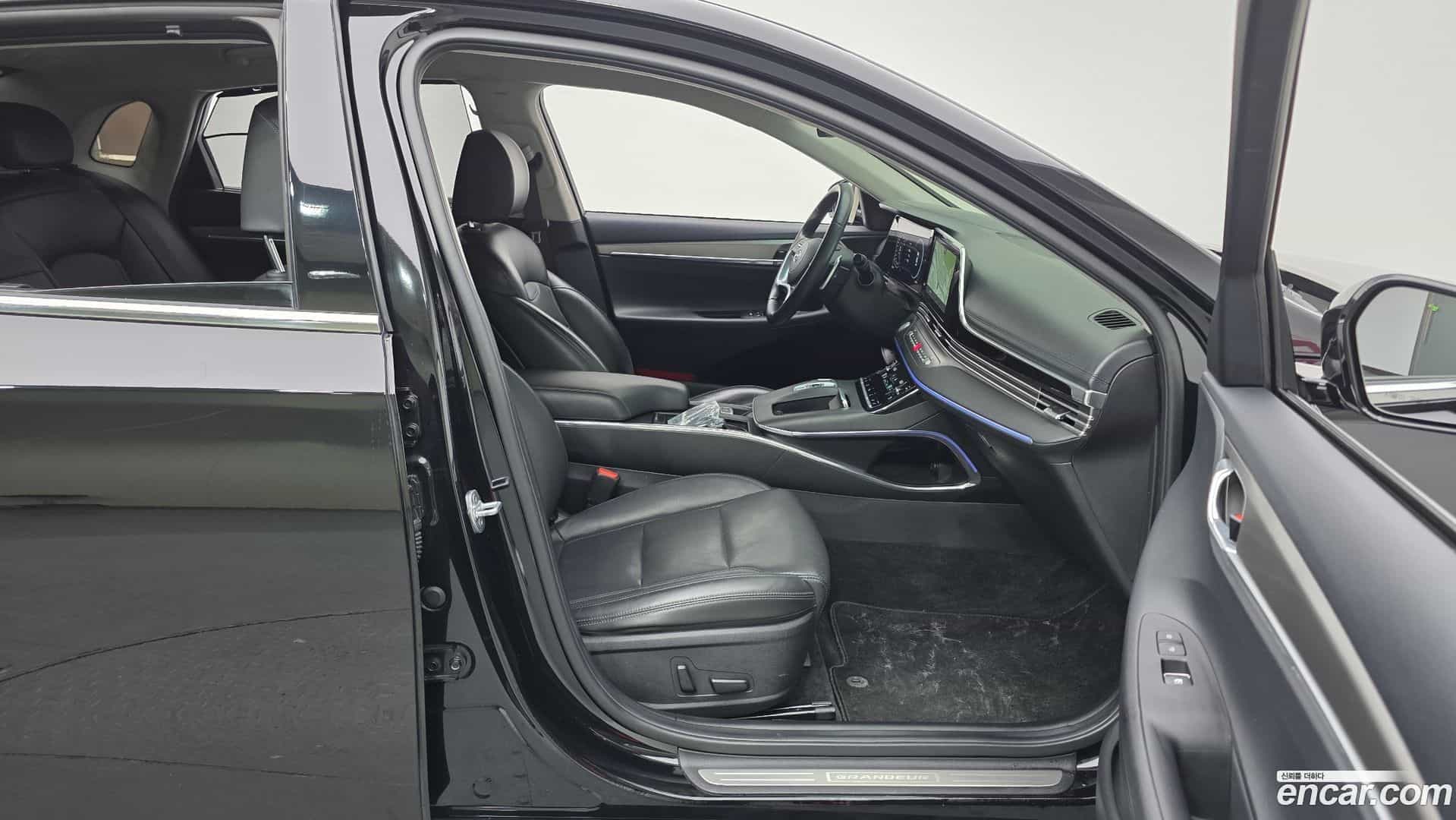 Grandeur Hyundai 2022.6-OPTION-015