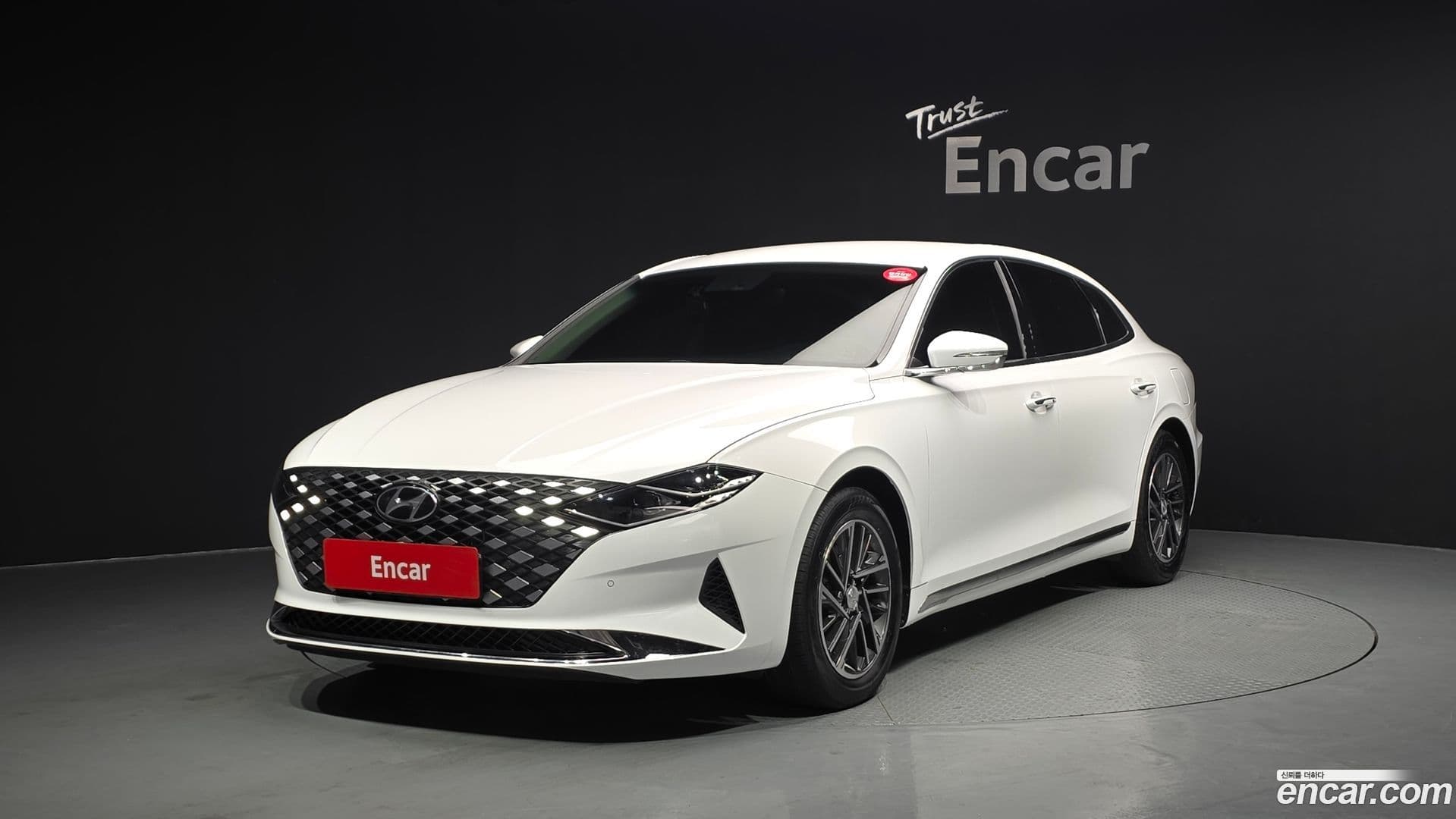 Main__Slider__Photo:Grandeur Hyundai 2022.7-0