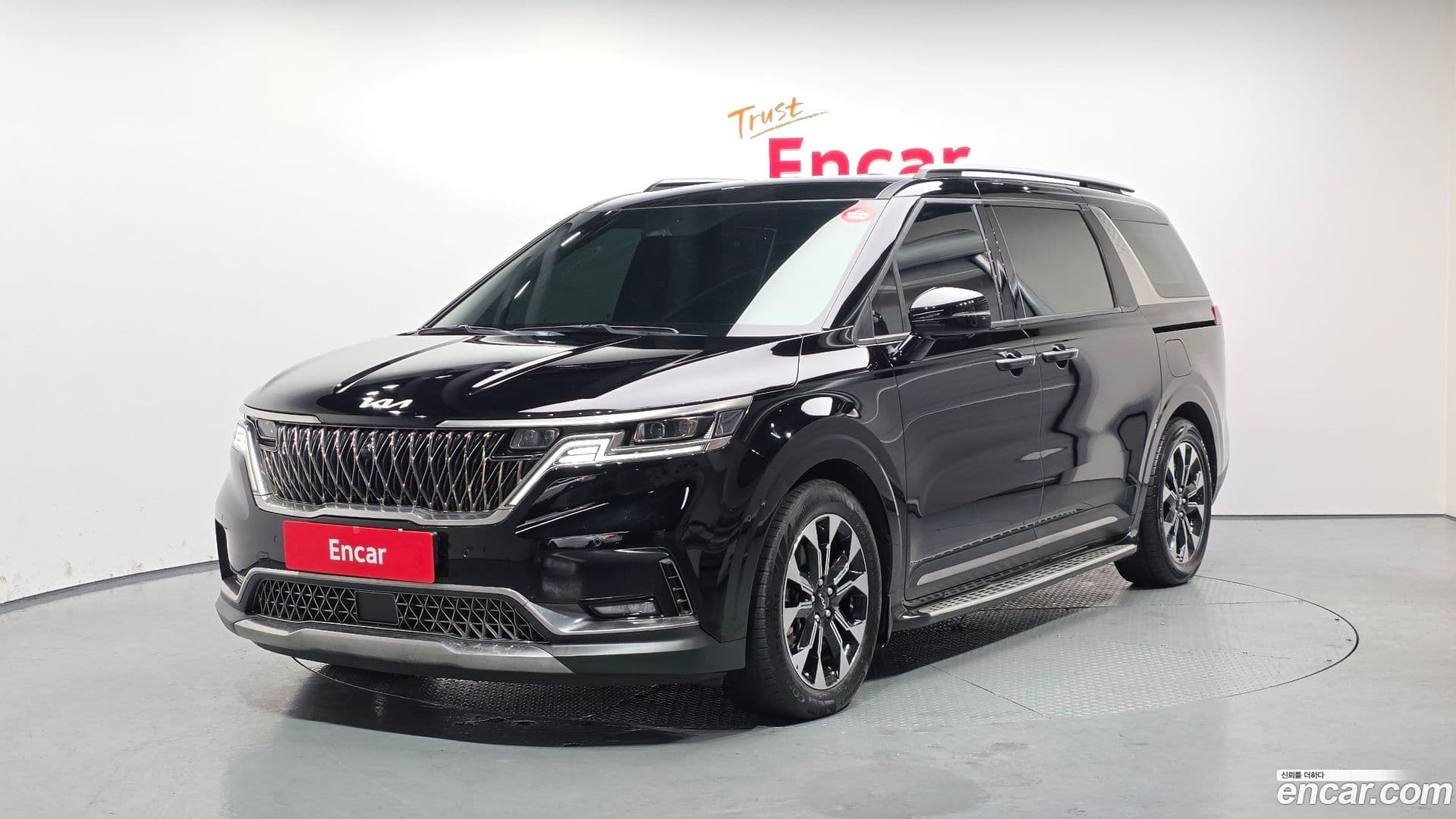 Main__Slider__Photo:Canival Kia 2022.4-0