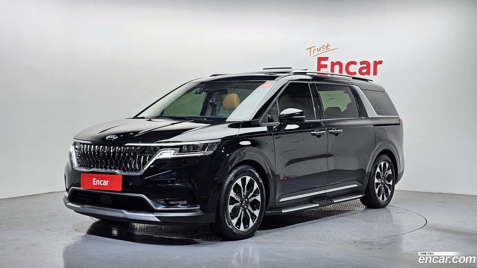 Main__Slider__Photo:Canival Kia 2020.10-0