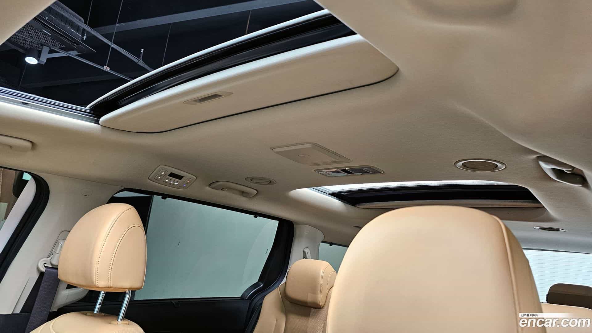 Canival Kia 2020.10-OPTION-024