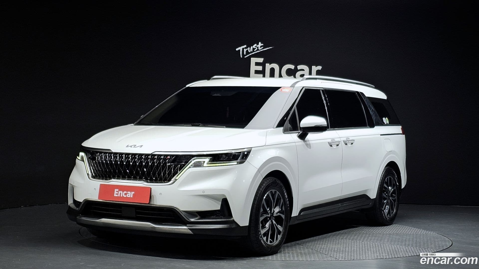 Main__Slider__Photo:Canival Kia 2022.3-0