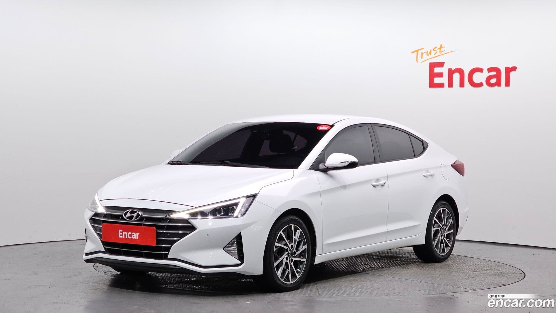 Main__Slider__Photo:AVANTE Hyundai 2019.9-0