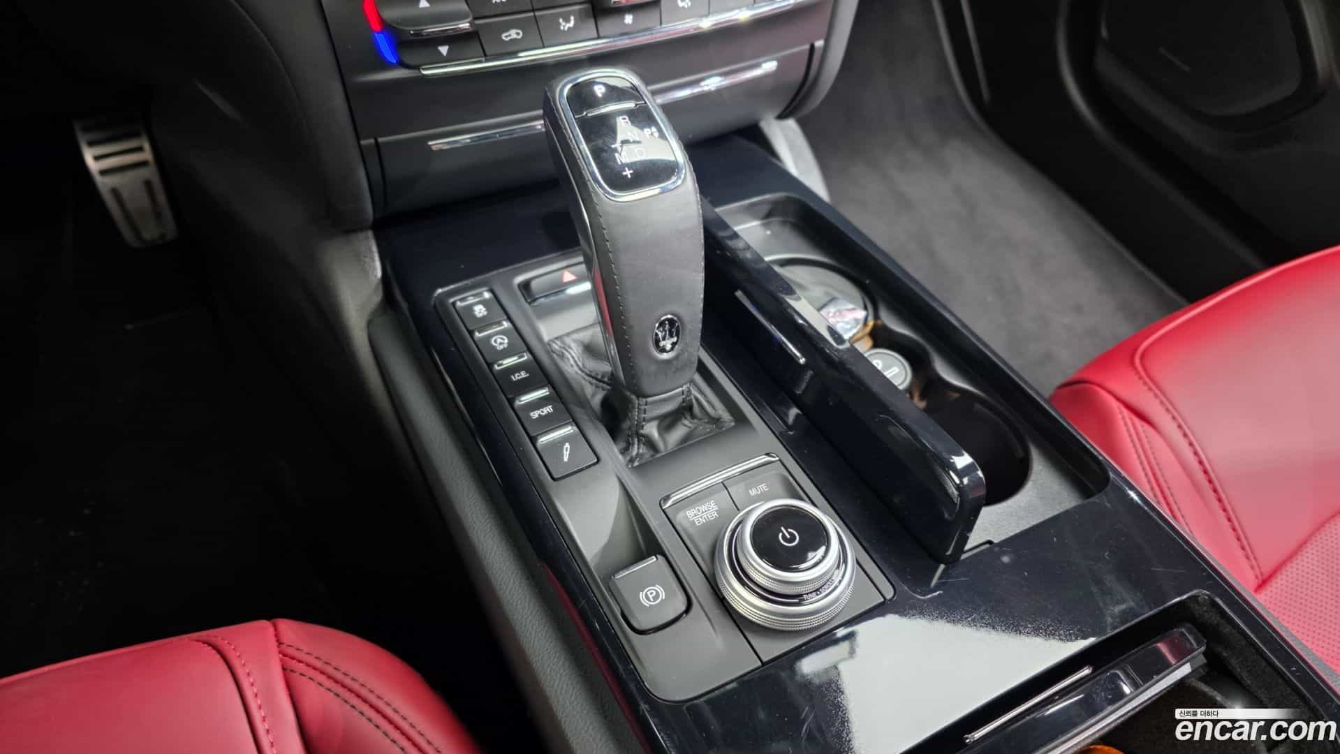Ghibli Maserati 2022.8-INNER-009
