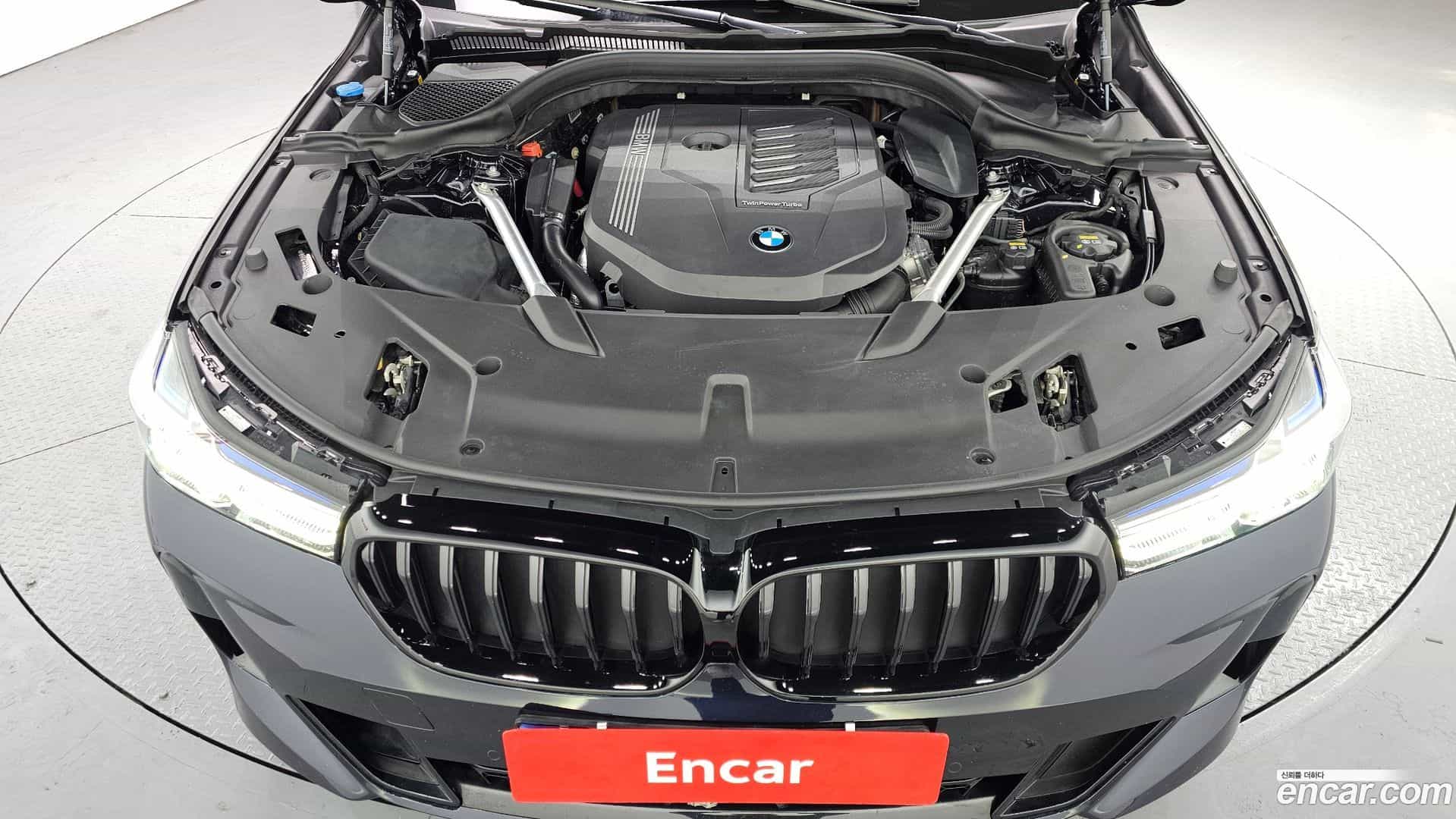 Gran Turismo BMW 2022.8-INNER-006