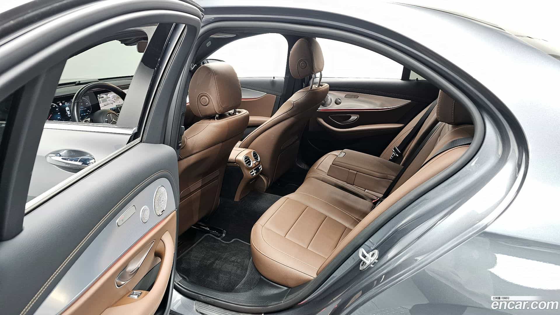 E-Class Mercedes-Benz 2021.0-OPTION-015