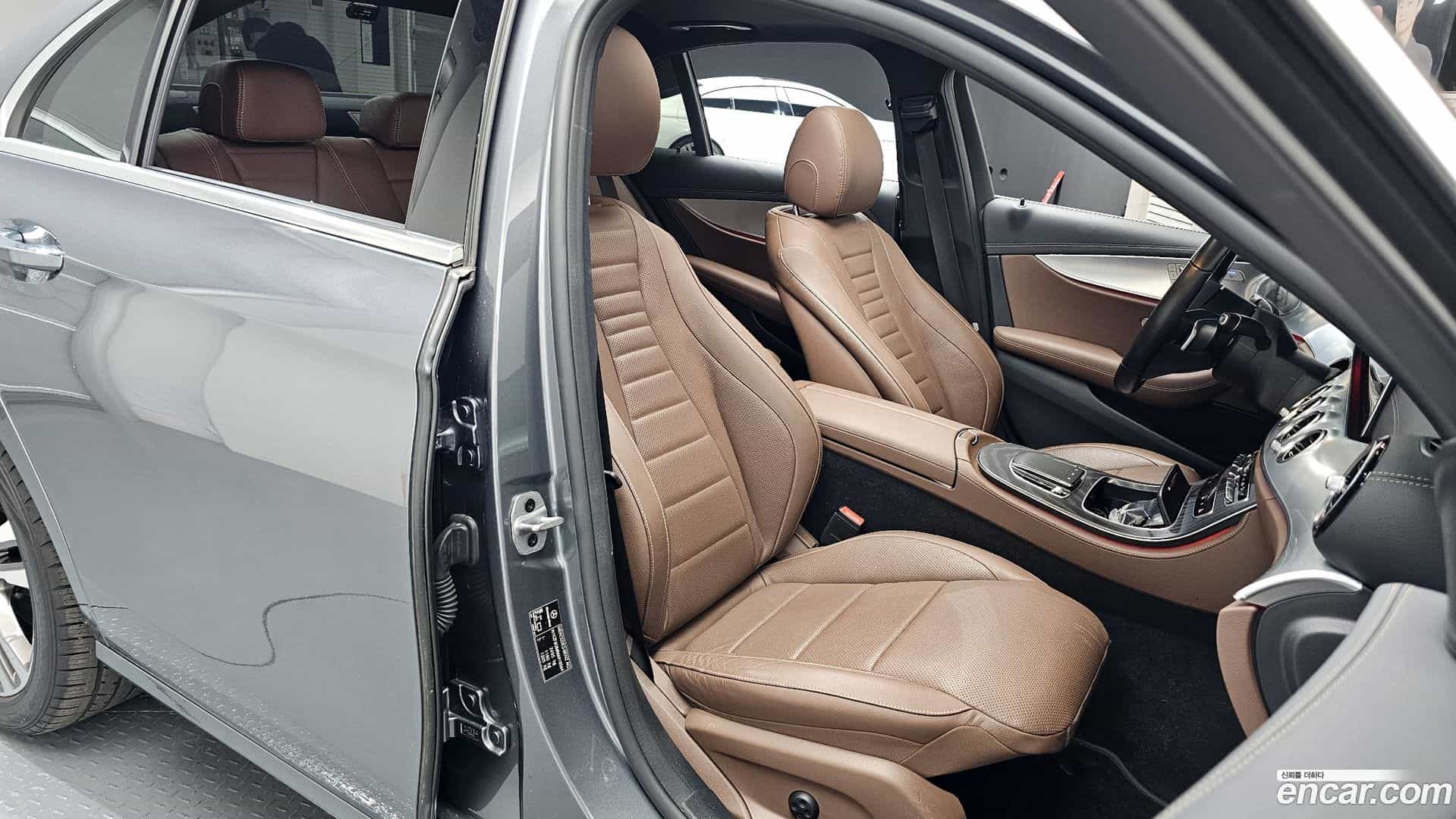 E-Class Mercedes-Benz 2021.0-OPTION-016