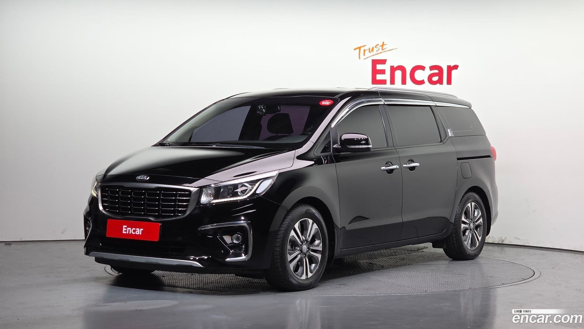 Main__Slider__Photo:Canival Kia 2018.9-0