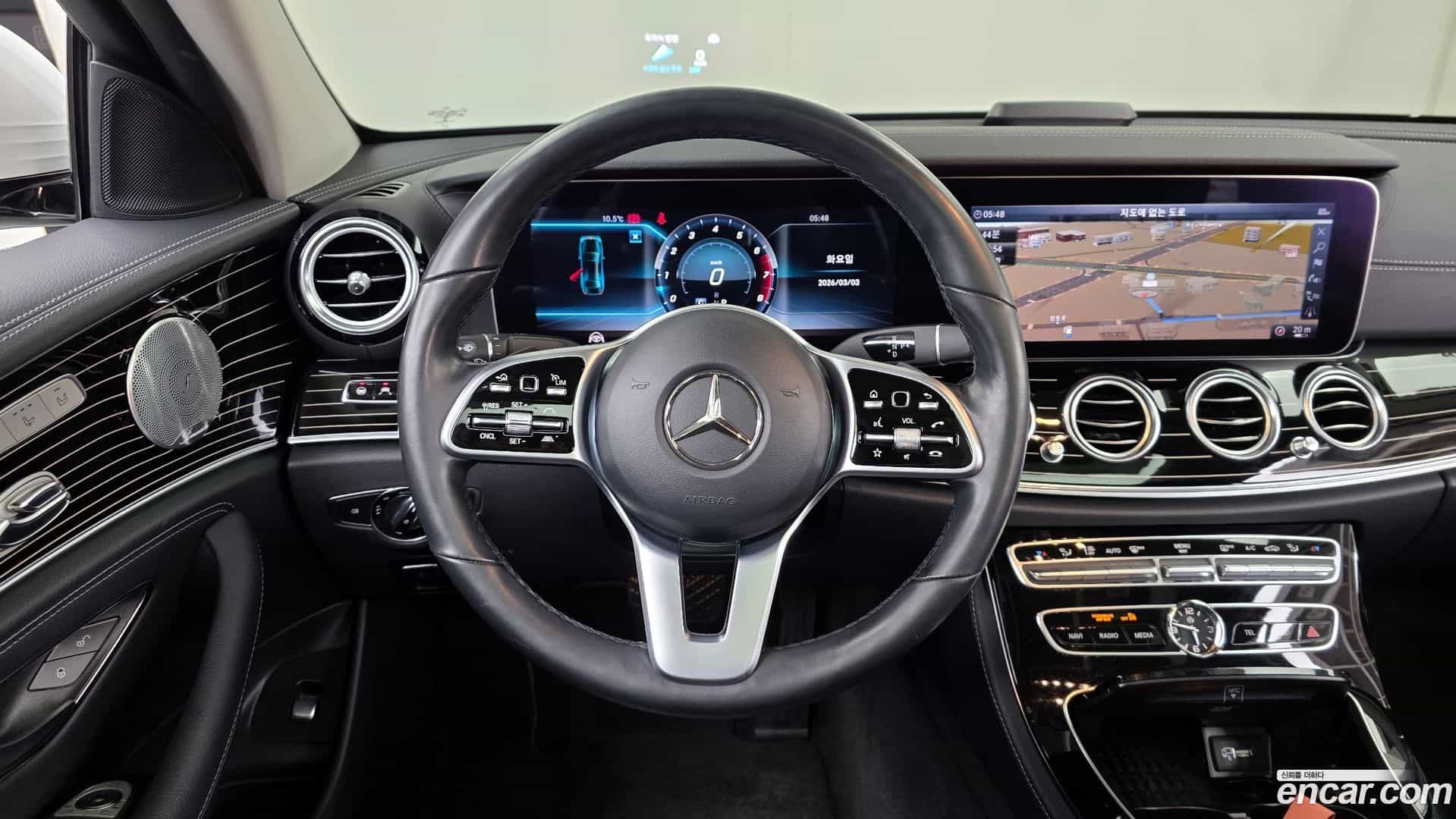 E-Class Mercedes-Benz 2019.6-OPTION-017