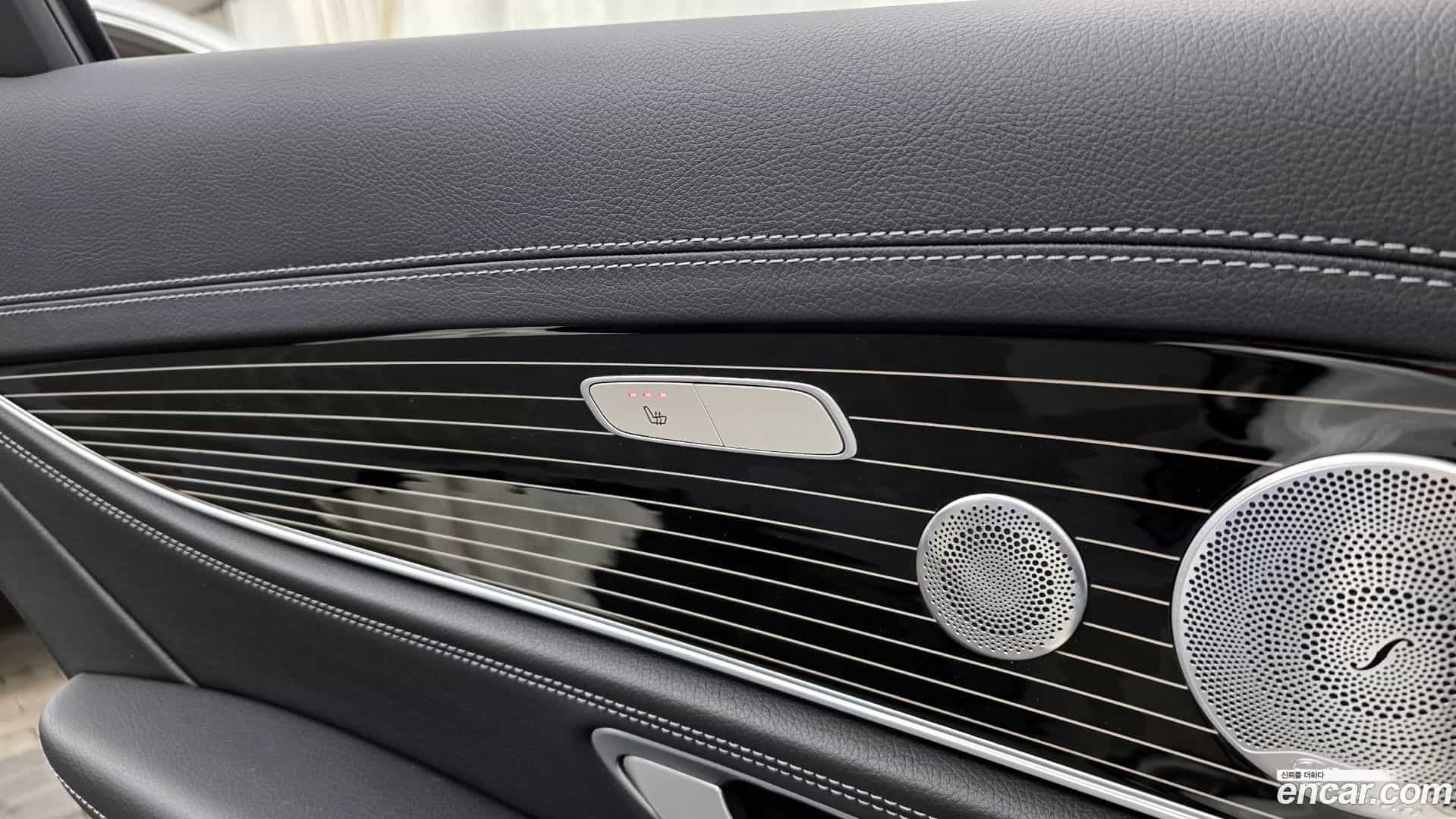 E-Class Mercedes-Benz 2019.6-OPTION-023