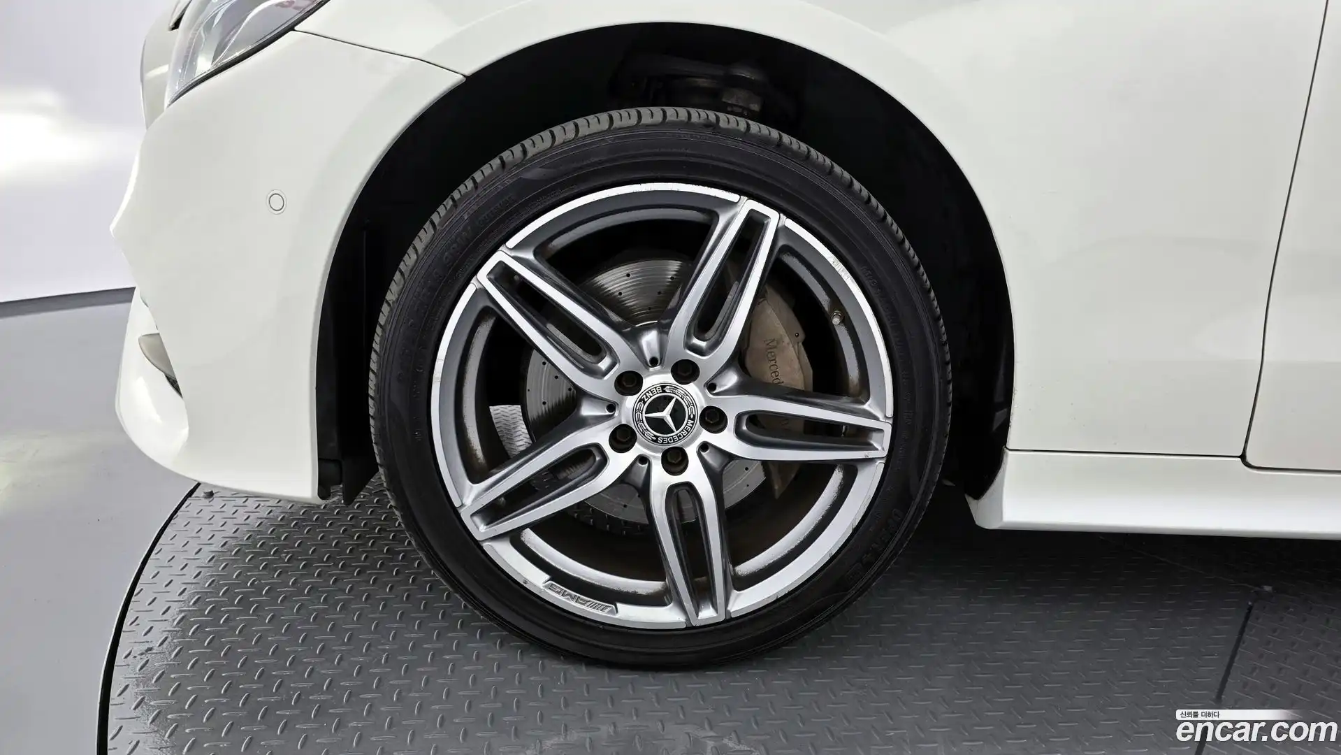 E-Class Mercedes-Benz 2017.7-OUTER-005