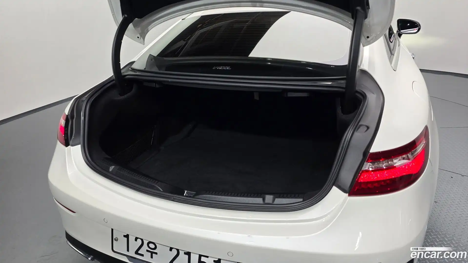 E-Class Mercedes-Benz 2017.7-OPTION-024