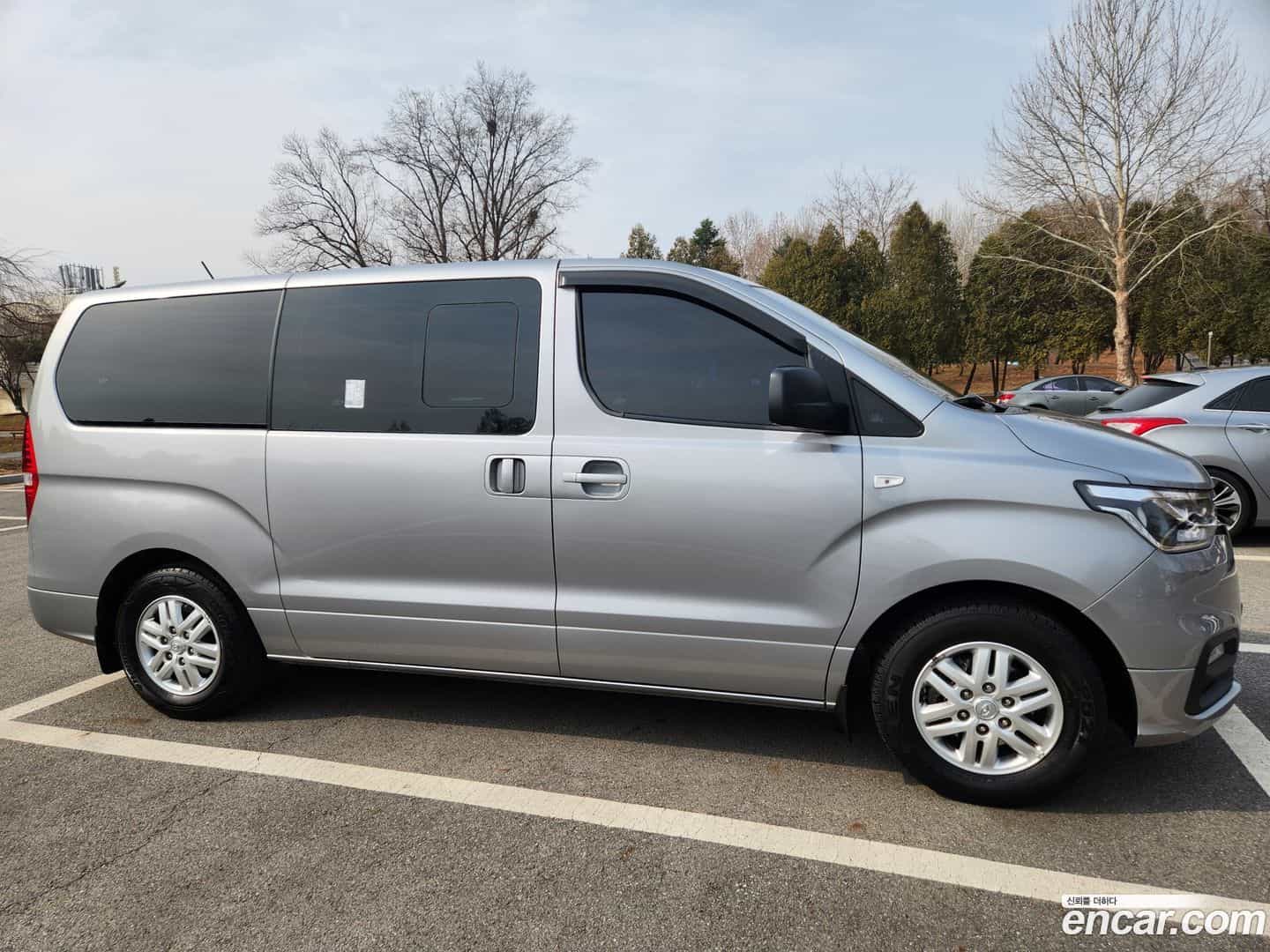Starex Hyundai 2019.2-OUTER-003