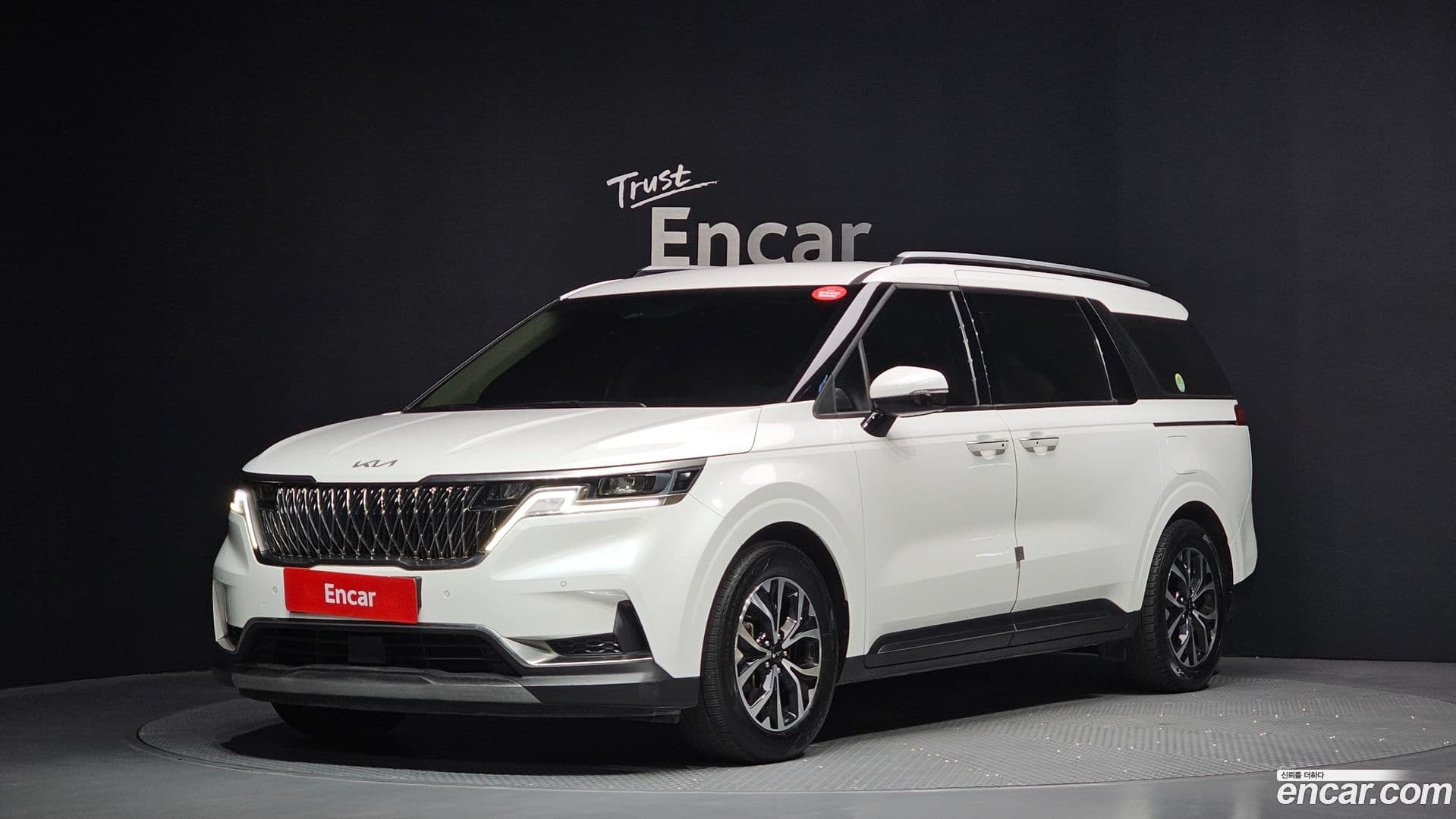 Main__Slider__Photo:Canival Kia 2021.8-0