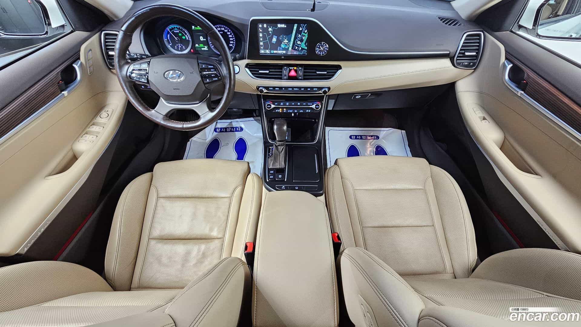 Grandeur Hyundai 2018.3-INNER-007