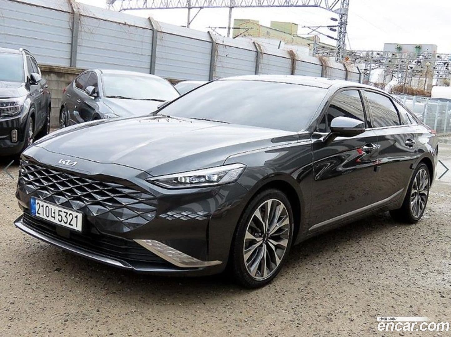 Main__Slider__Photo:K8 Kia 2021.11-0