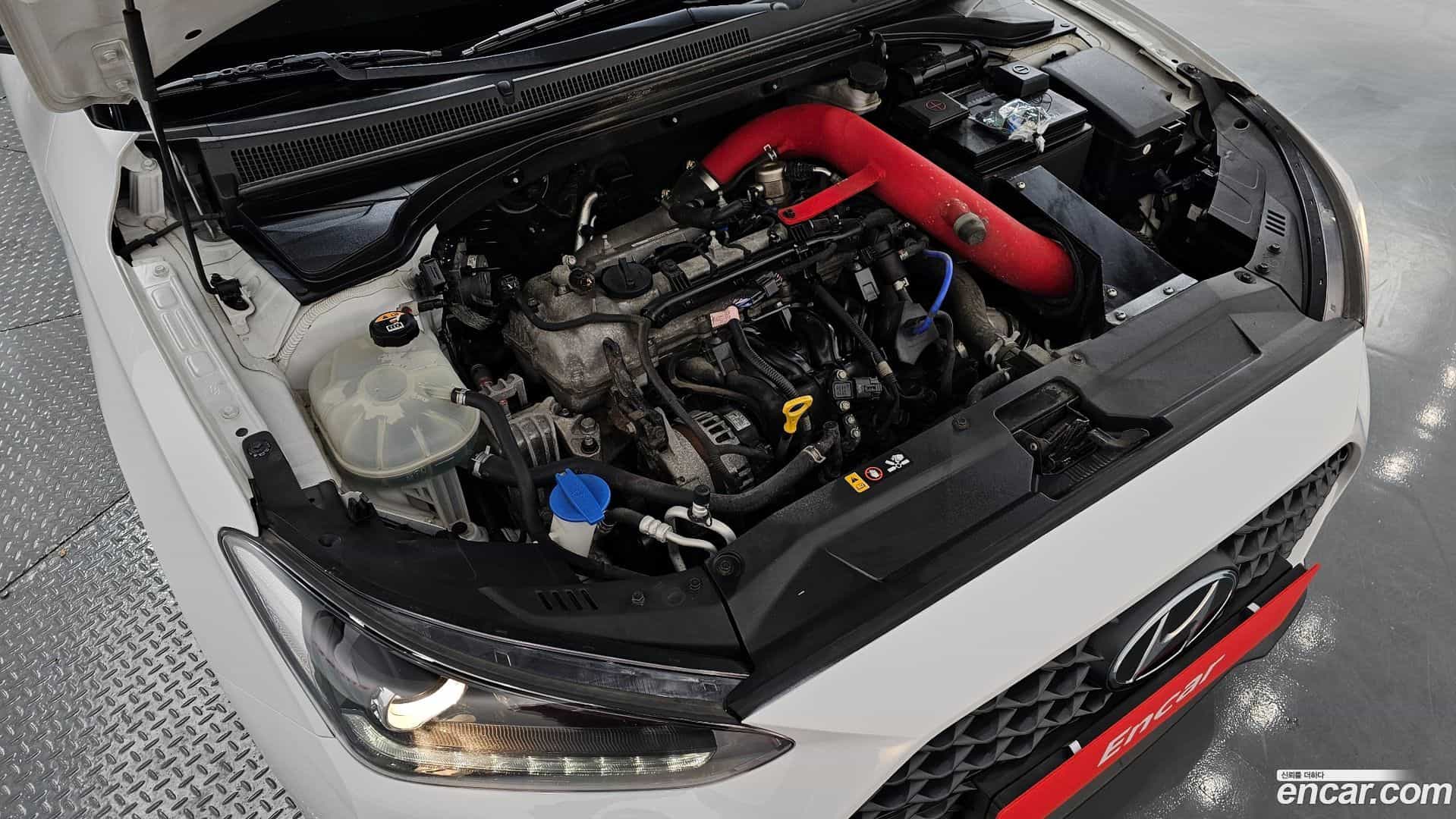 Veloster Hyundai 2019.10-INNER-006