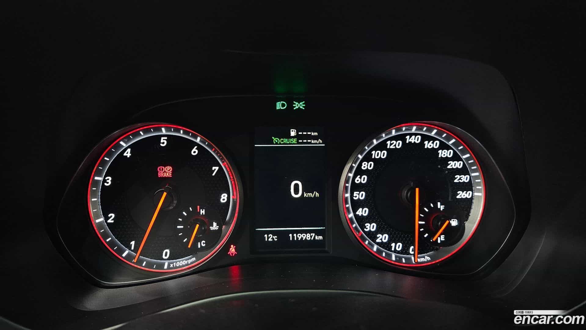 Veloster Hyundai 2019.10-INNER-008