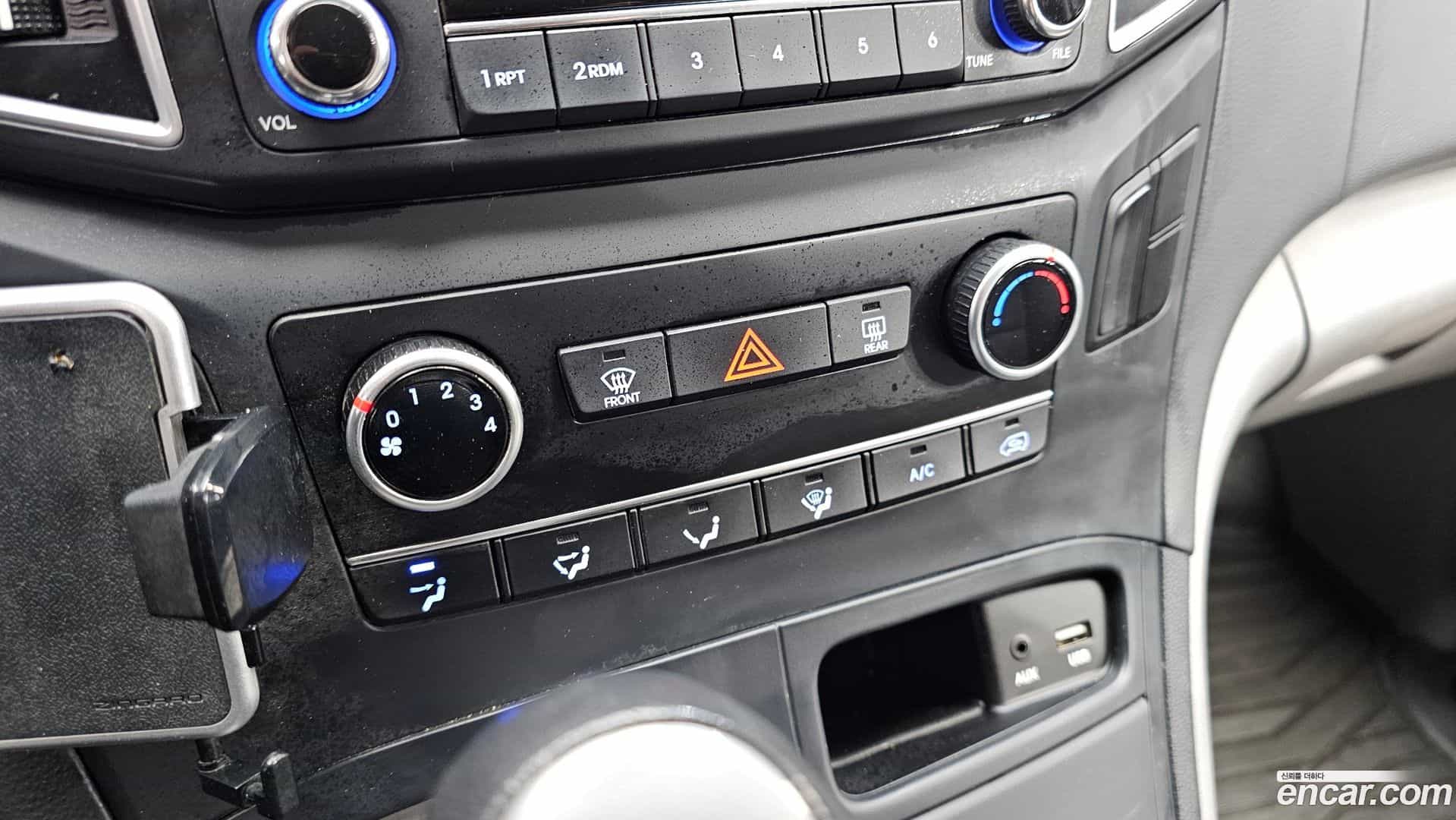 Starex Hyundai 2018.3-OPTION-022