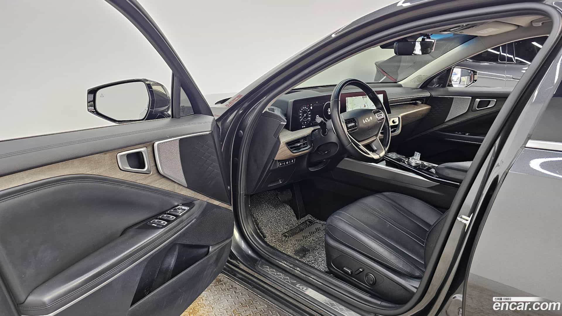 K8 Kia 2023.1-INNER-010