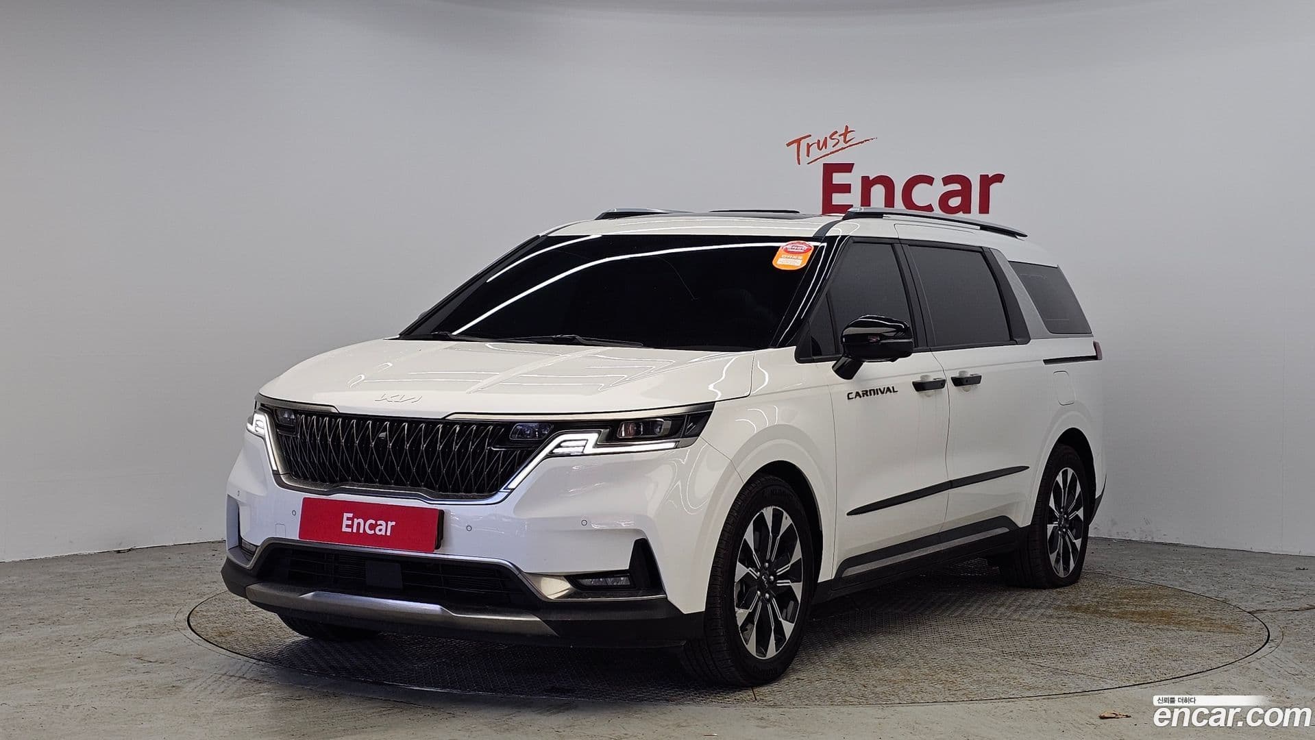 Main__Slider__Photo:Canival Kia 2022.5-0
