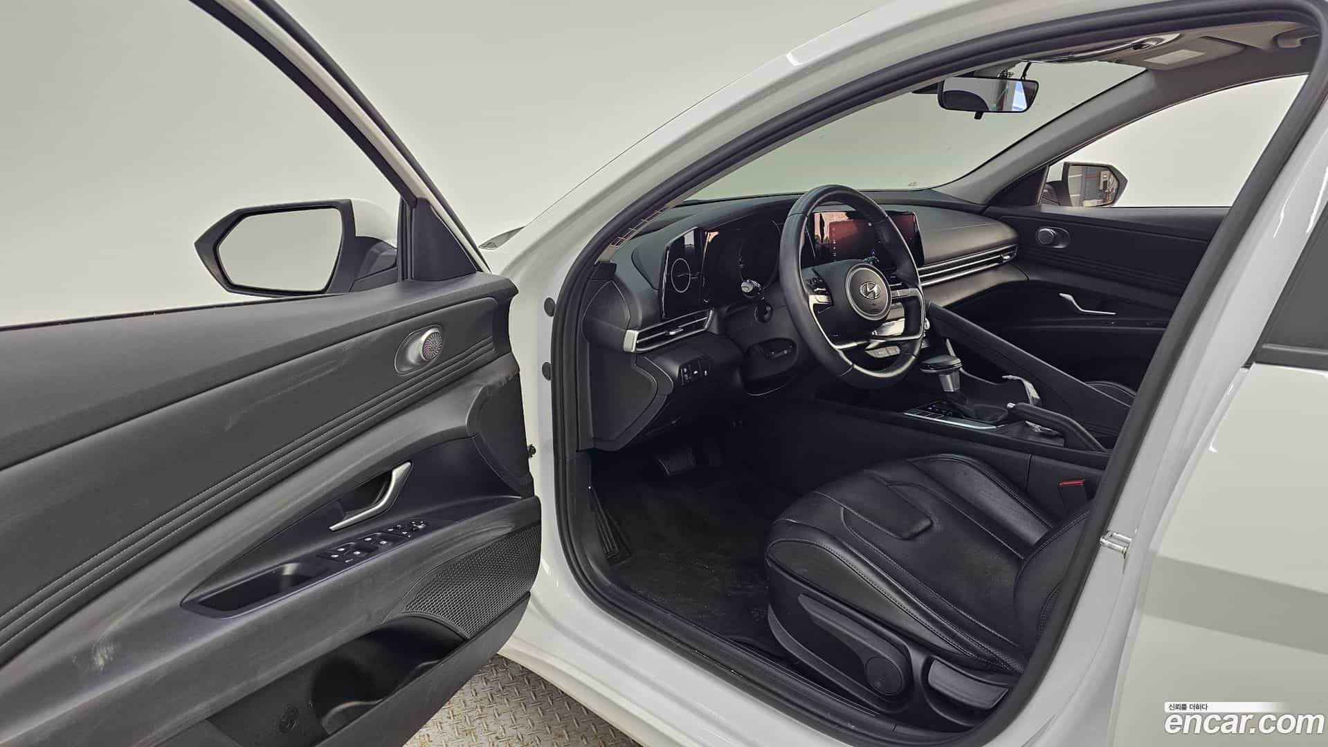 AVANTE Hyundai 2023.2-INNER-010