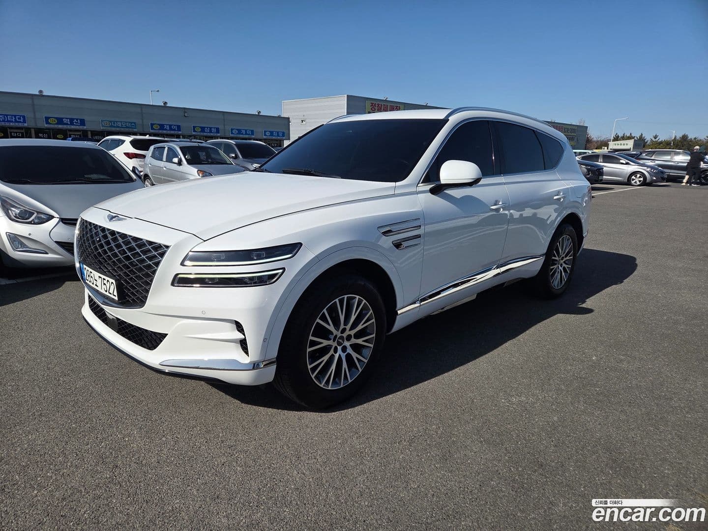 Main__Slider__Photo:GV80 Genesis 2022.0-0
