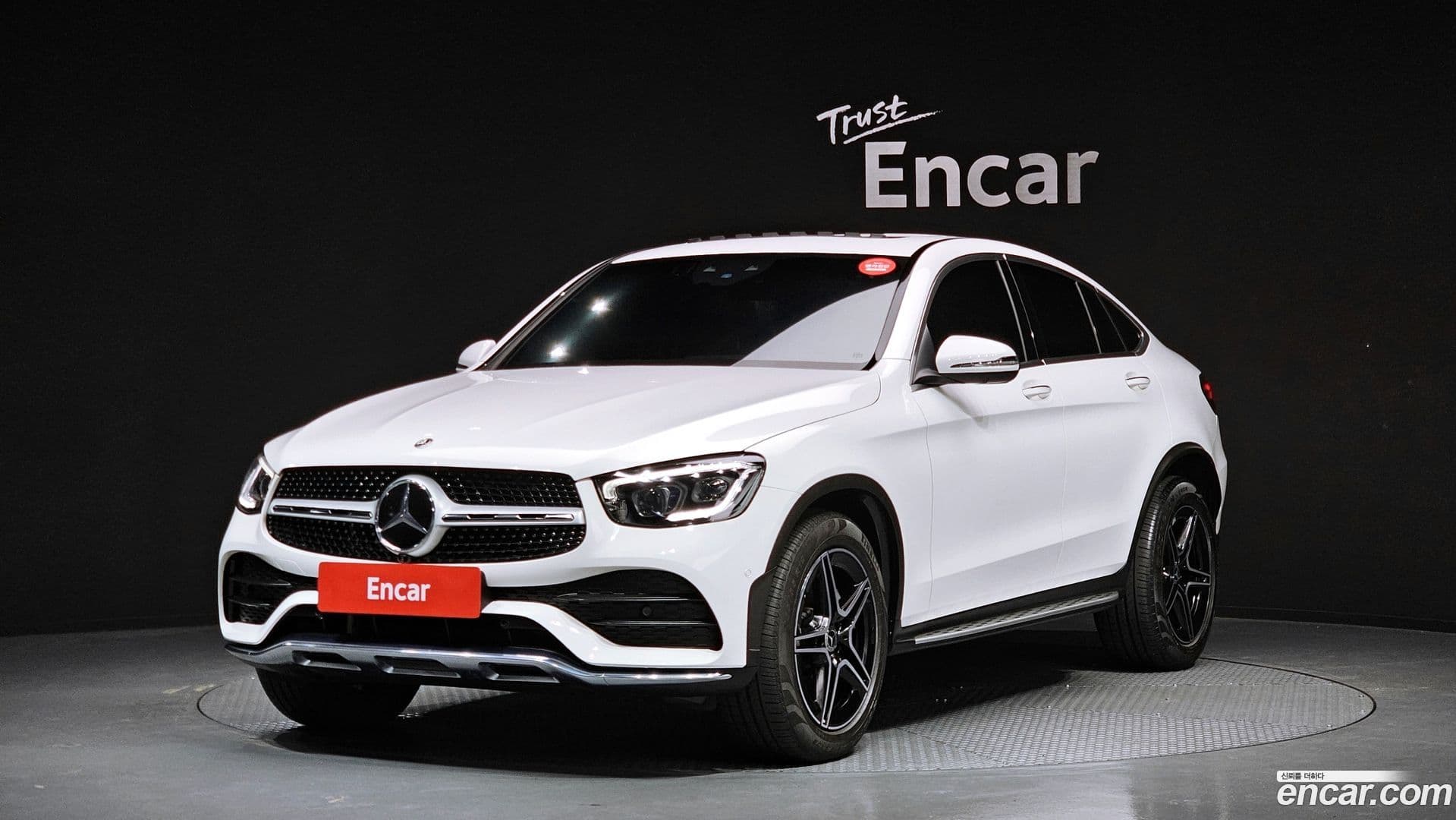 Main__Slider__Photo:GLC-Class Mercedes-Benz 2022.5-0