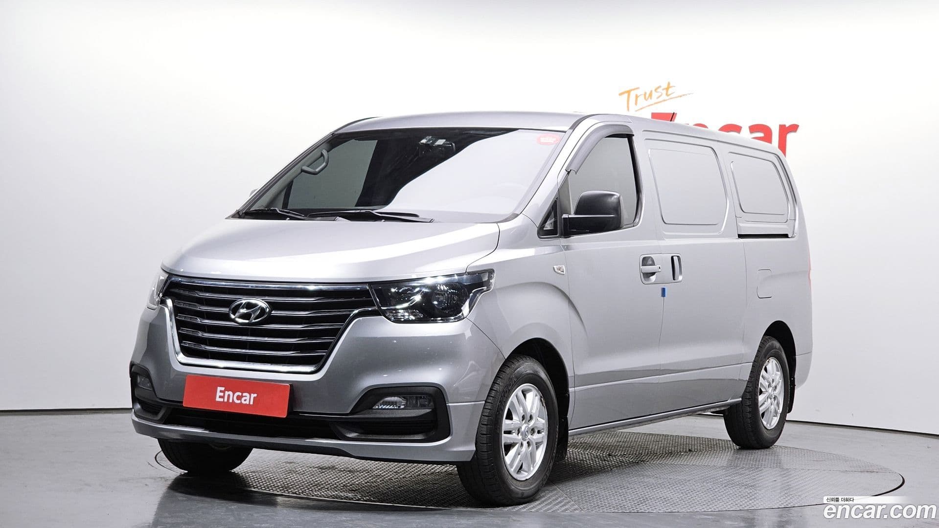 Main__Slider__Photo:Starex Hyundai 2019.3-0