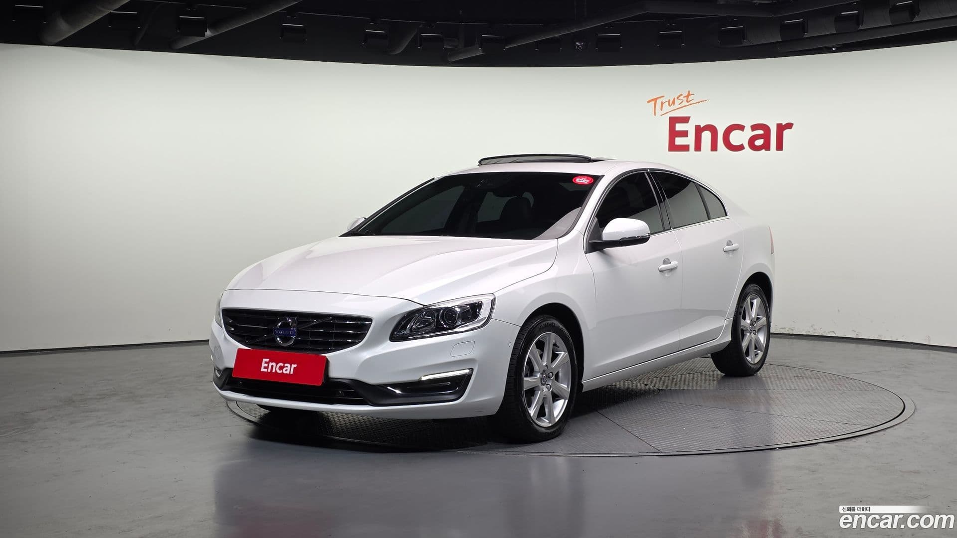 Main__Slider__Photo:S60 Volvo 2018.5-0