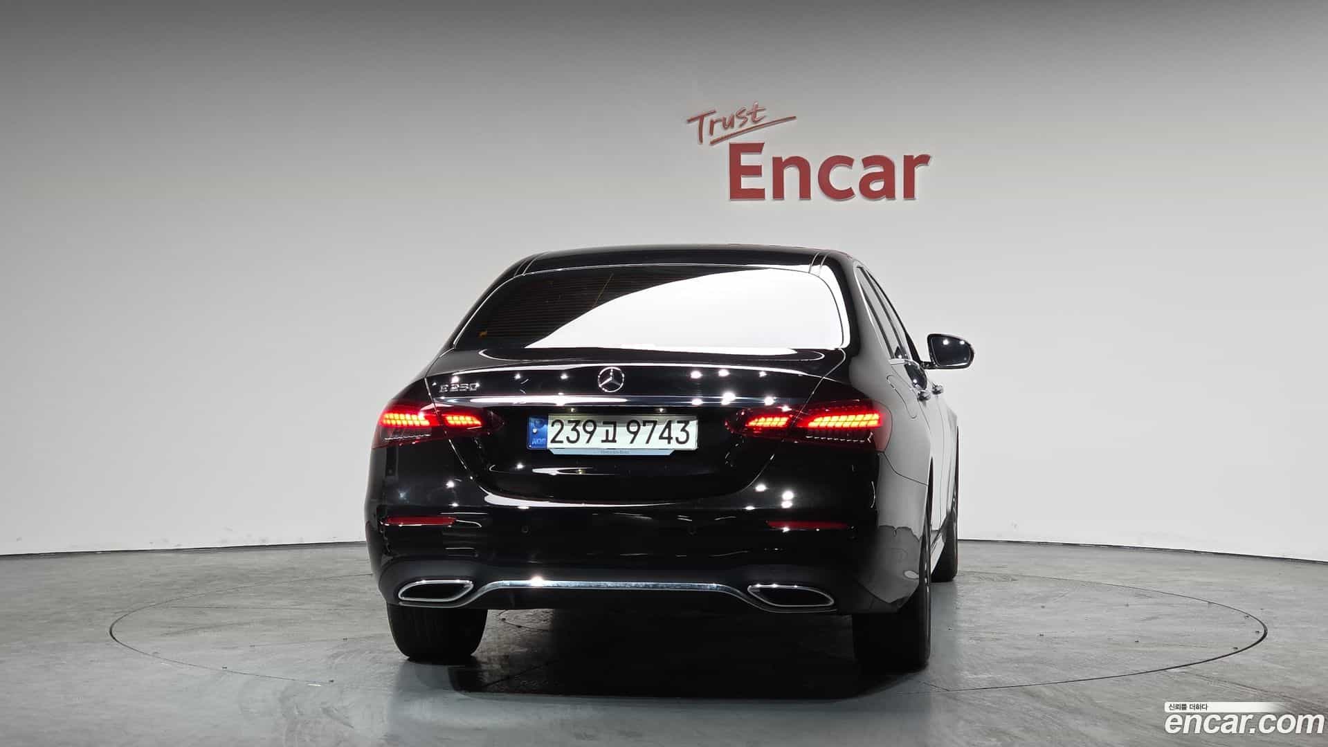 E-Class Mercedes-Benz 2023.7-OUTER-004
