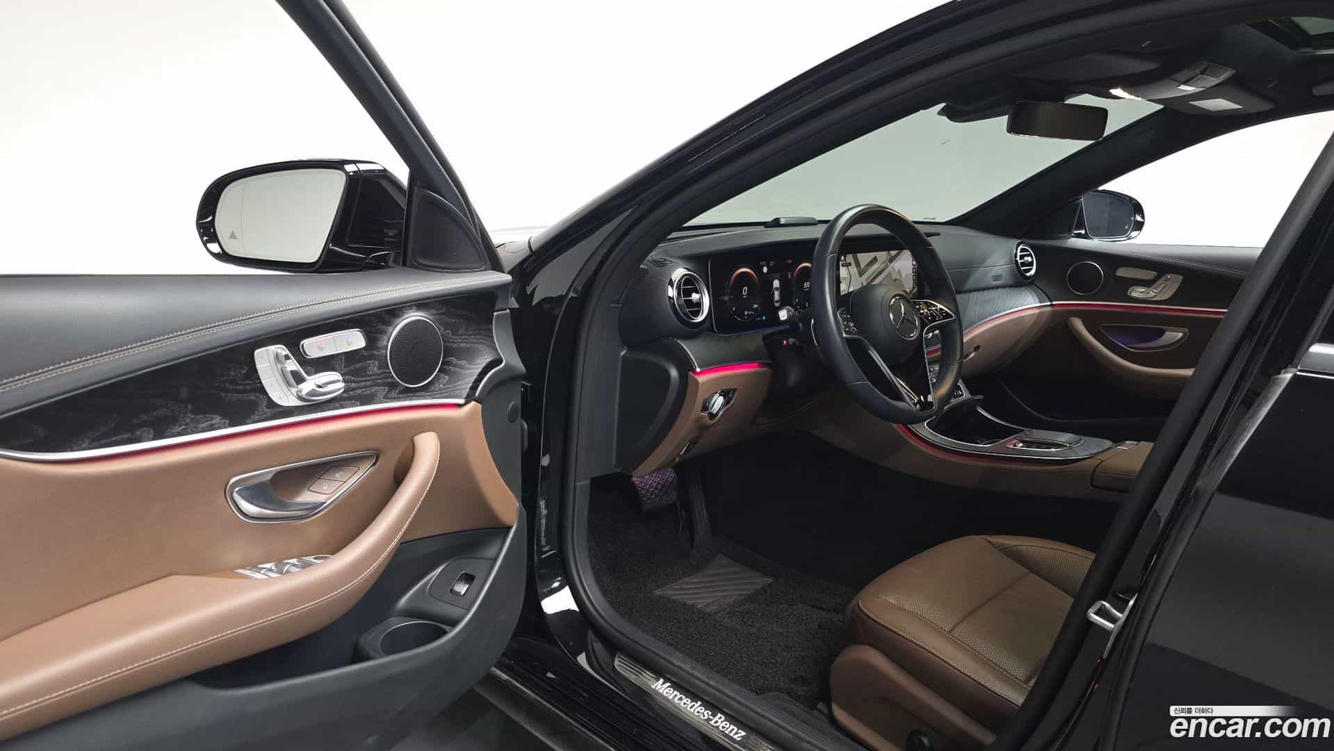 E-Class Mercedes-Benz 2023.7-OPTION-015